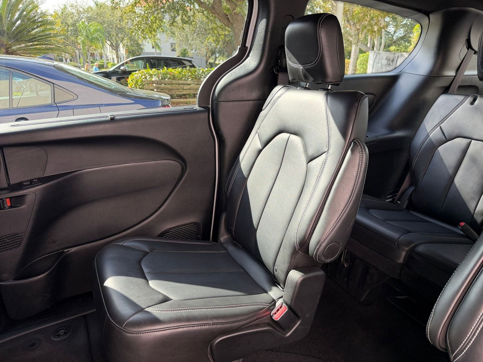 Thumbnail: 2025 Chrysler Pacifica - 35