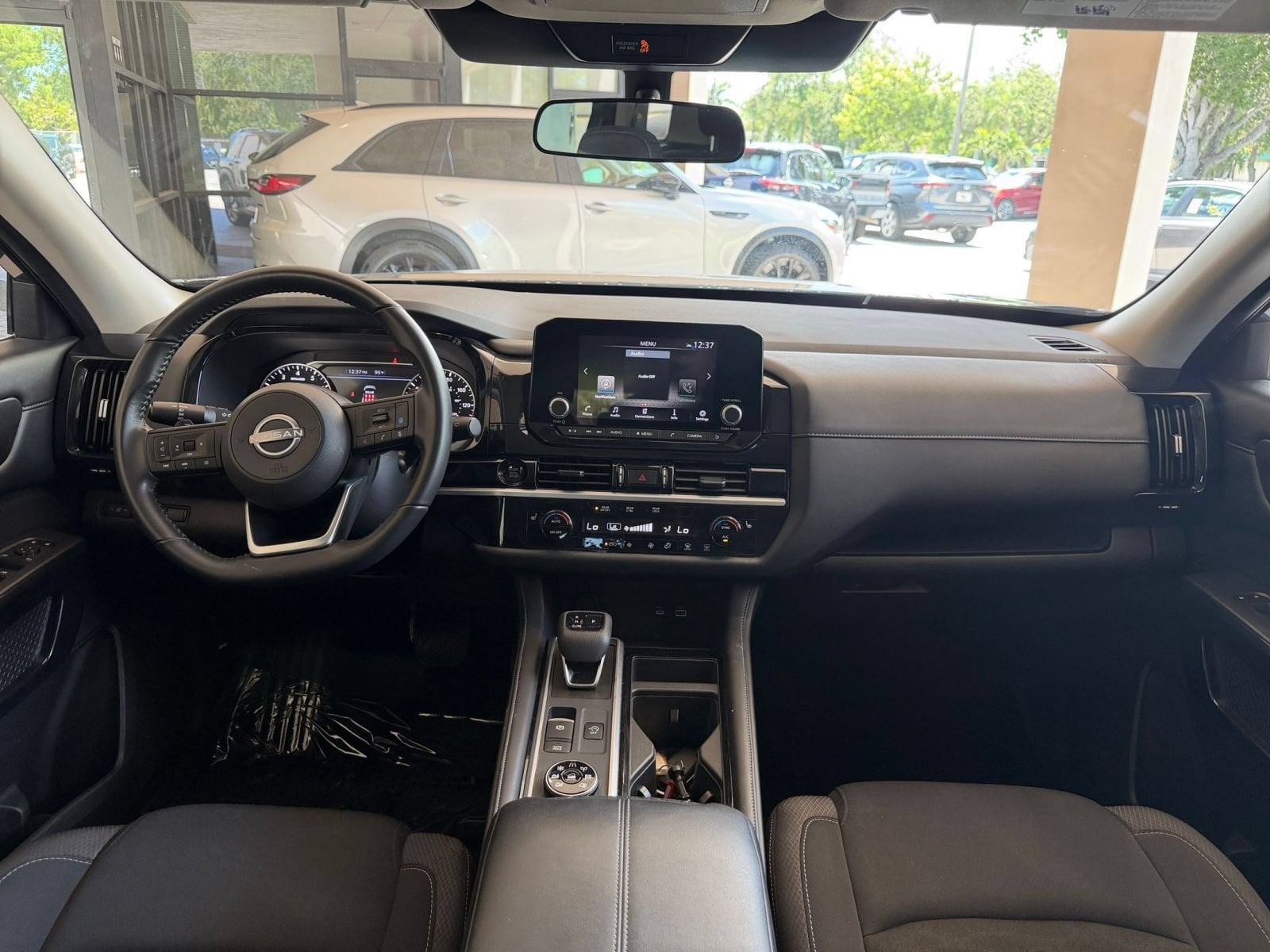 Thumbnail: 2025 Nissan Pathfinder - 25