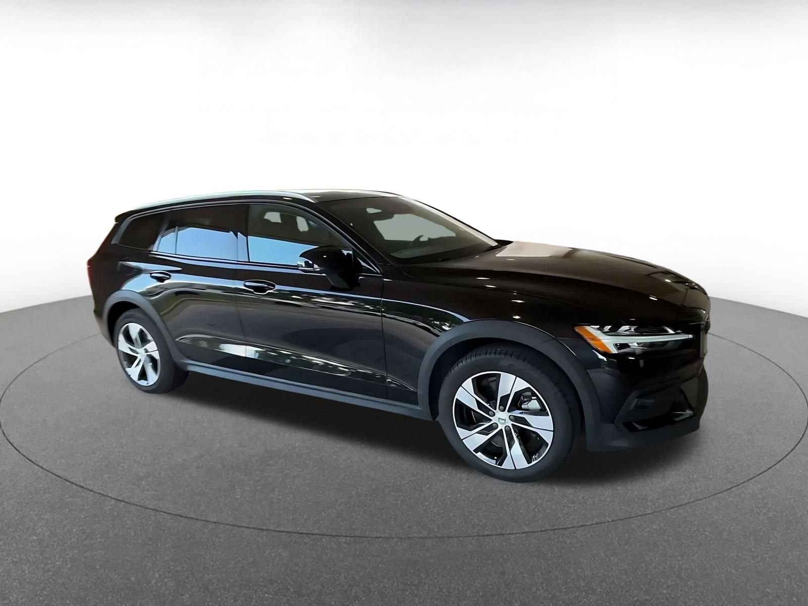 Thumbnail: 2025 Volvo S60 - 2