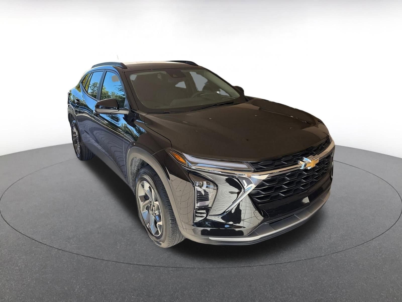 Thumbnail: 2025 Chevrolet Trax - 2