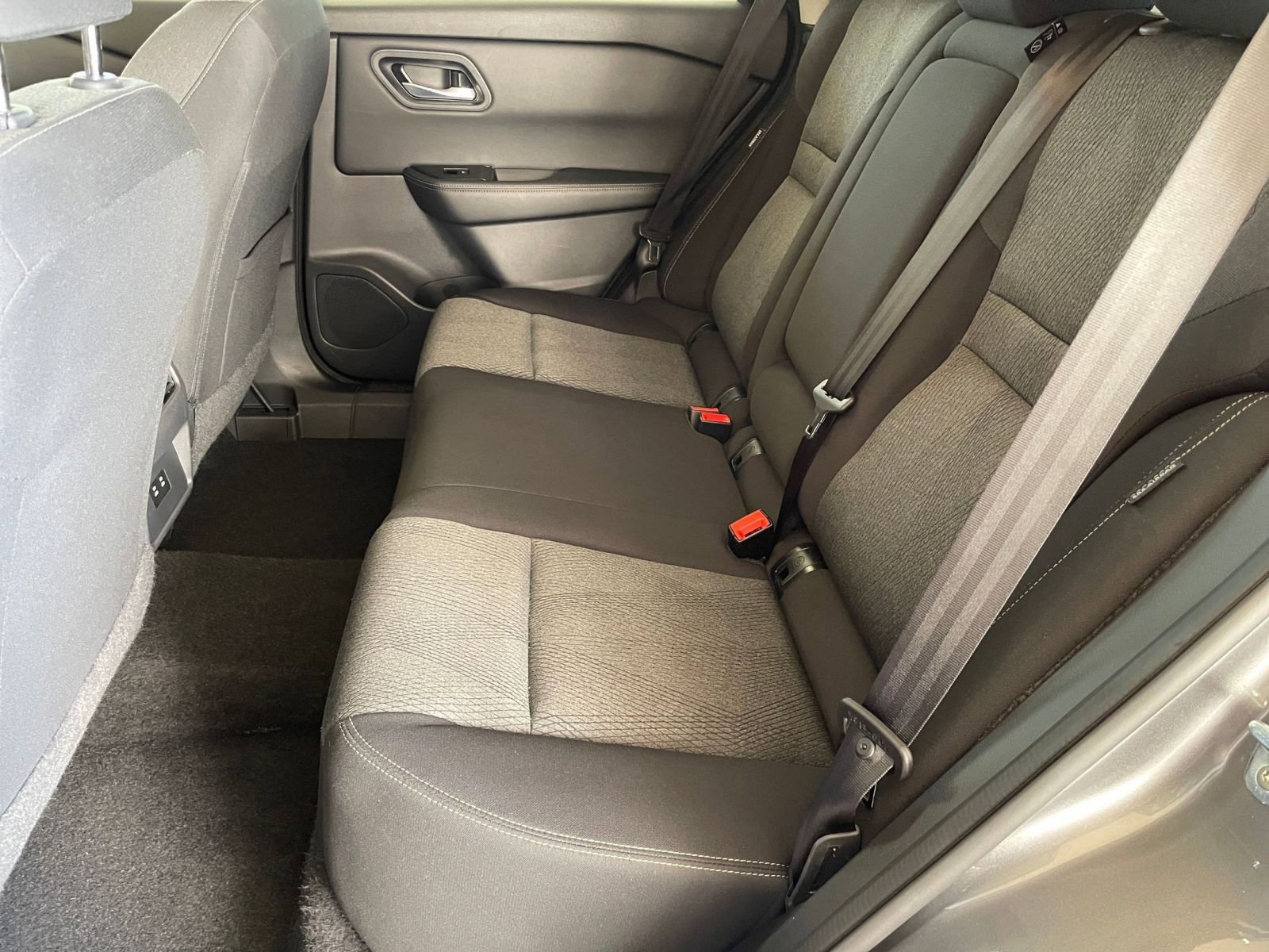 Thumbnail: 2025 Nissan Rogue - 28