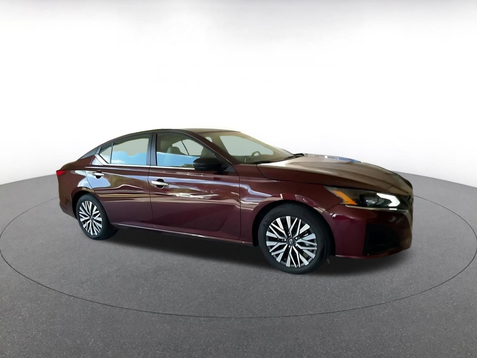 Thumbnail: 2025 Nissan Altima - 2