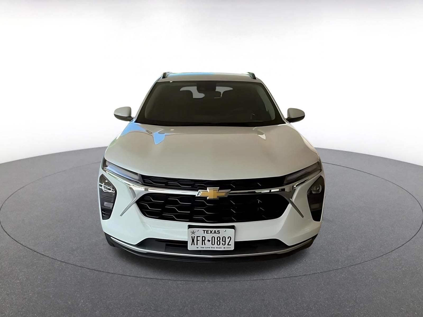 Thumbnail: 2025 Chevrolet Trax - 4