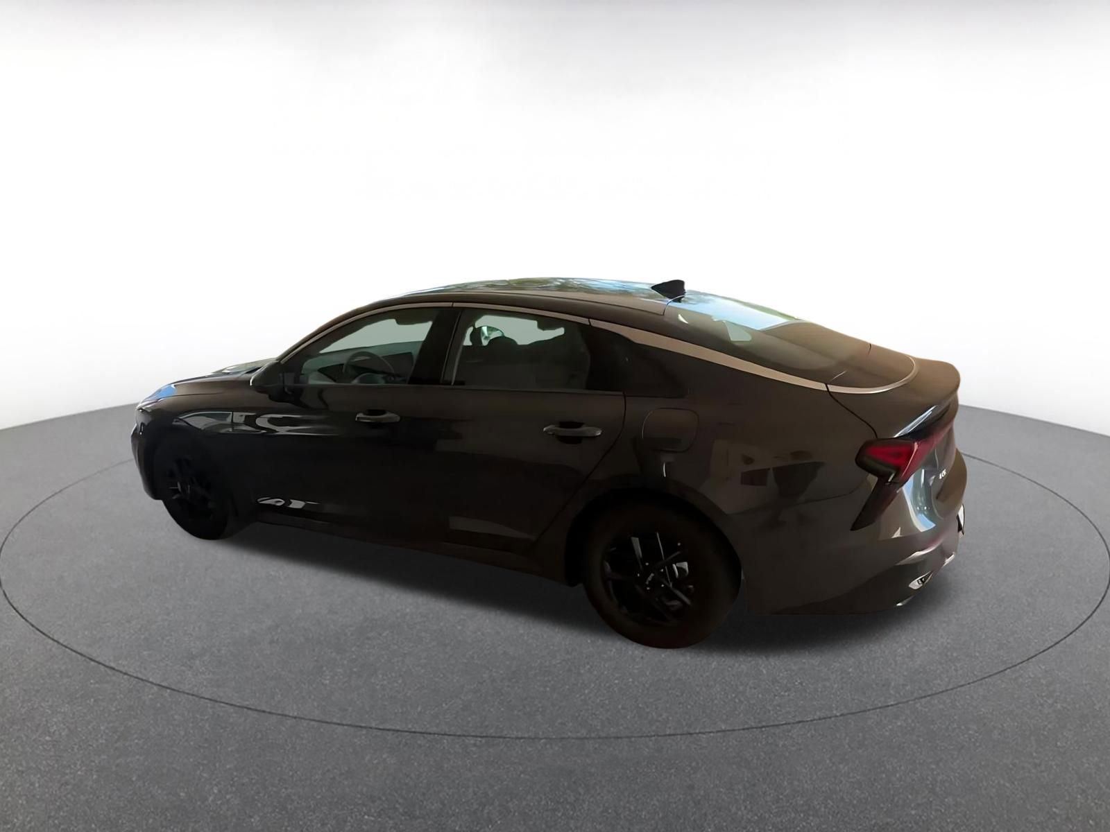 Thumbnail: 2025 Kia K5 - 10