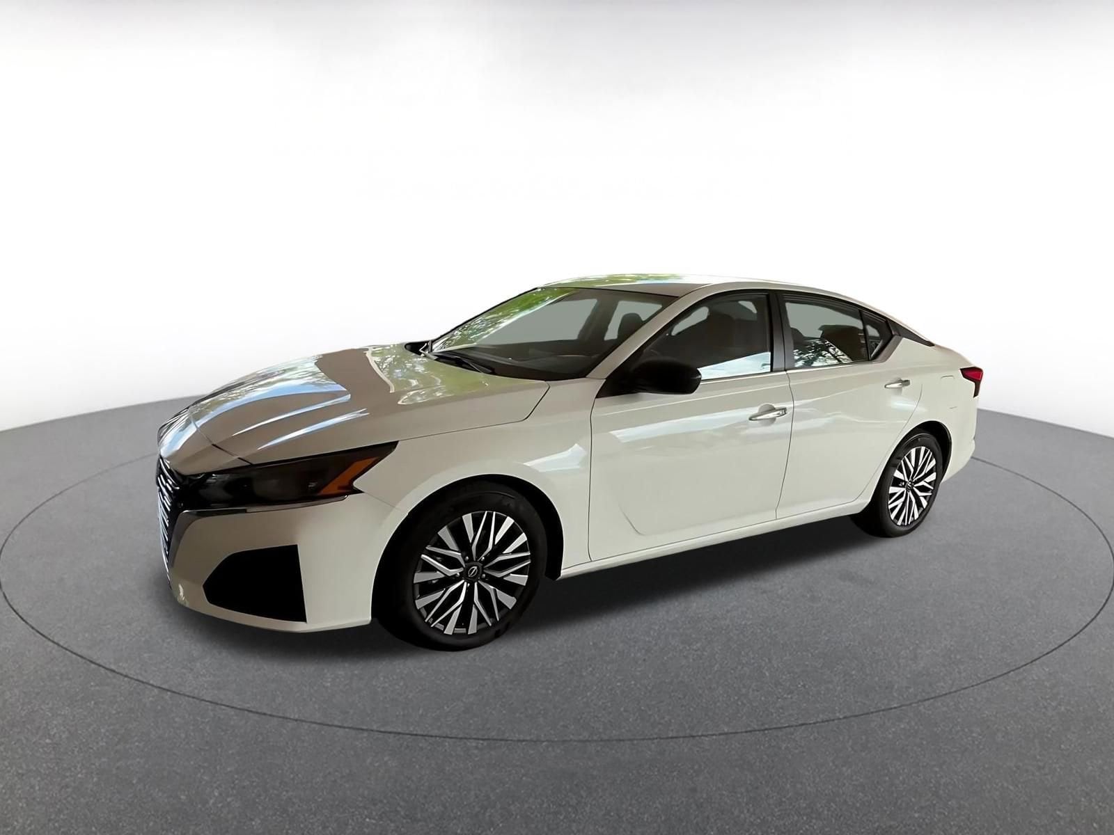 Thumbnail: 2025 Nissan Altima - 7