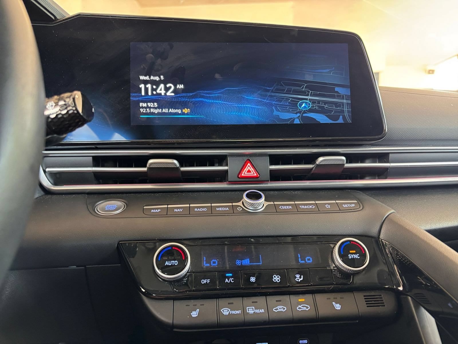 Thumbnail: 2025 Hyundai Elantra - 17