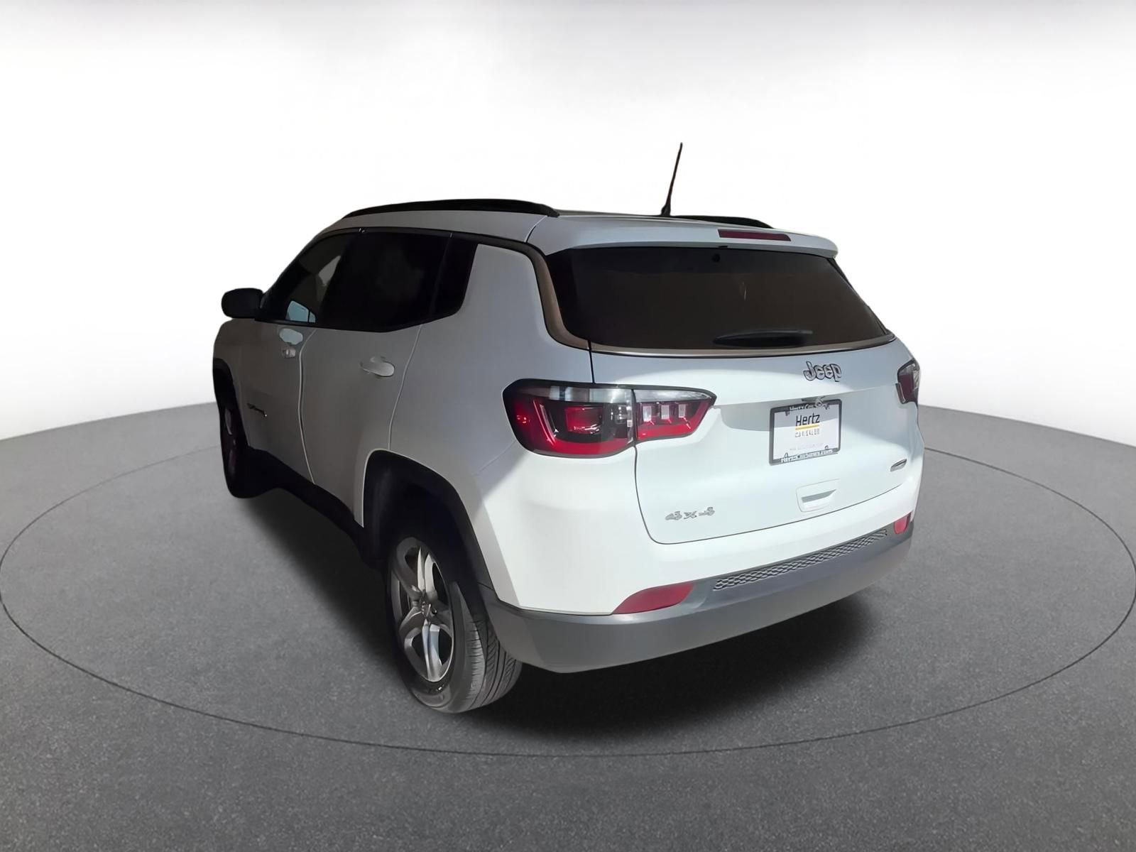 Thumbnail: 2023 Jeep Compass - 11