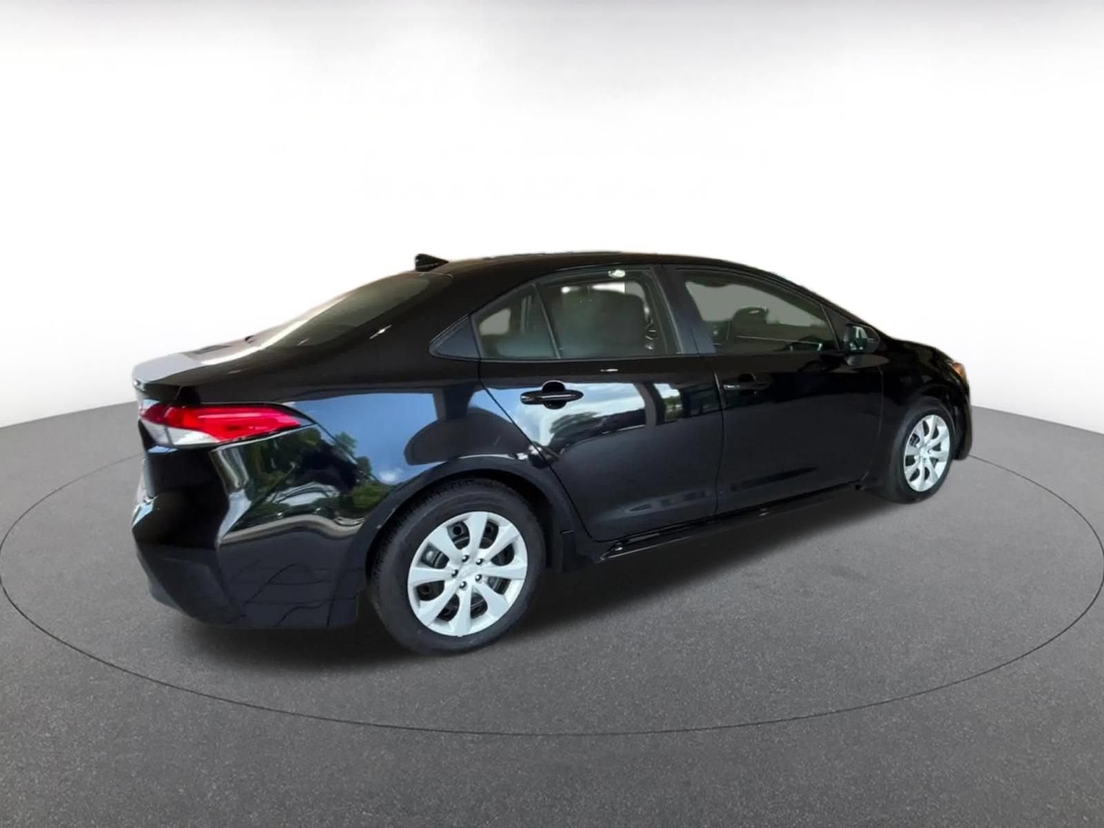 Thumbnail: 2025 Toyota Corolla - 14