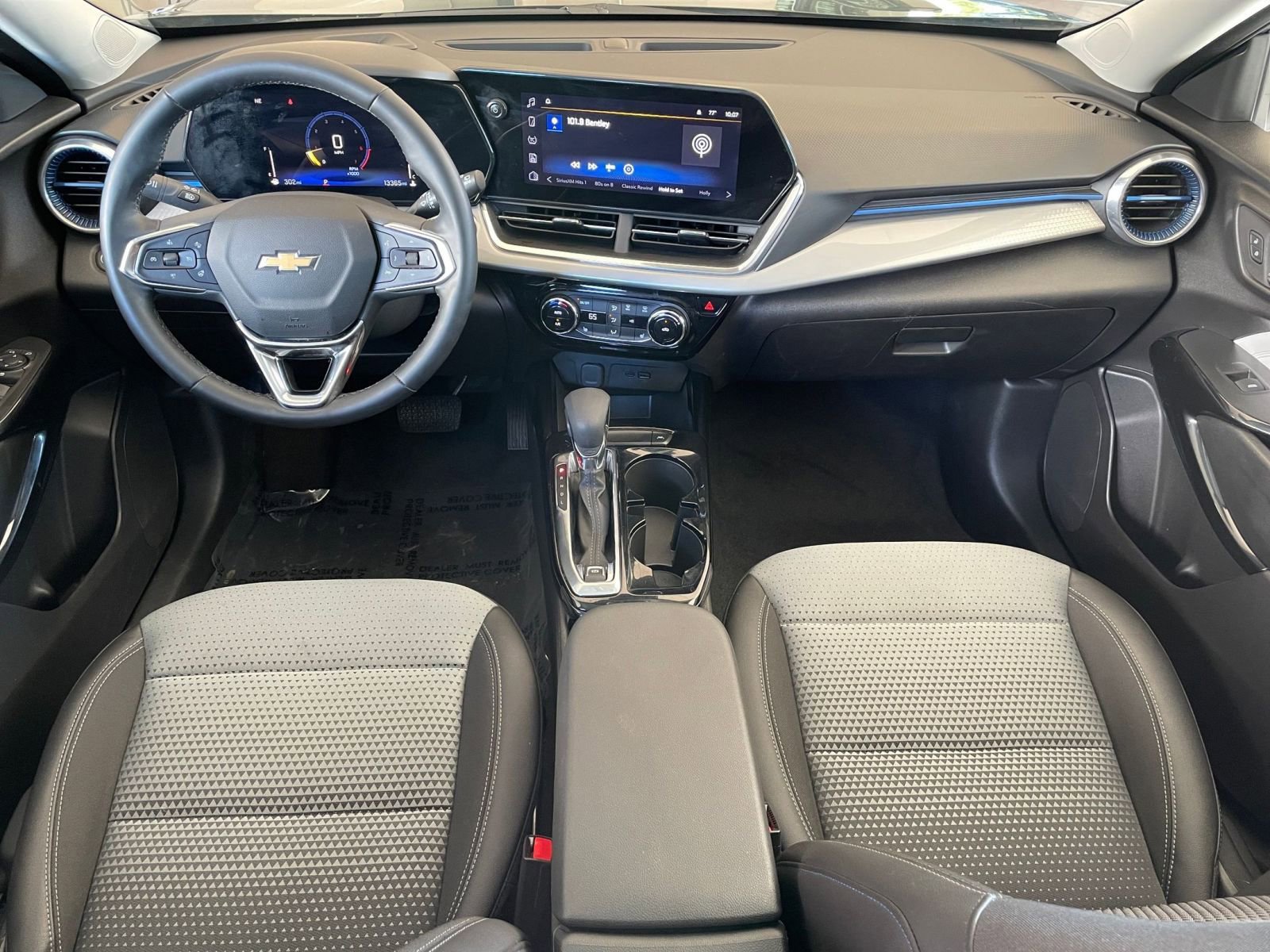 Thumbnail: 2025 Chevrolet Trax - 31