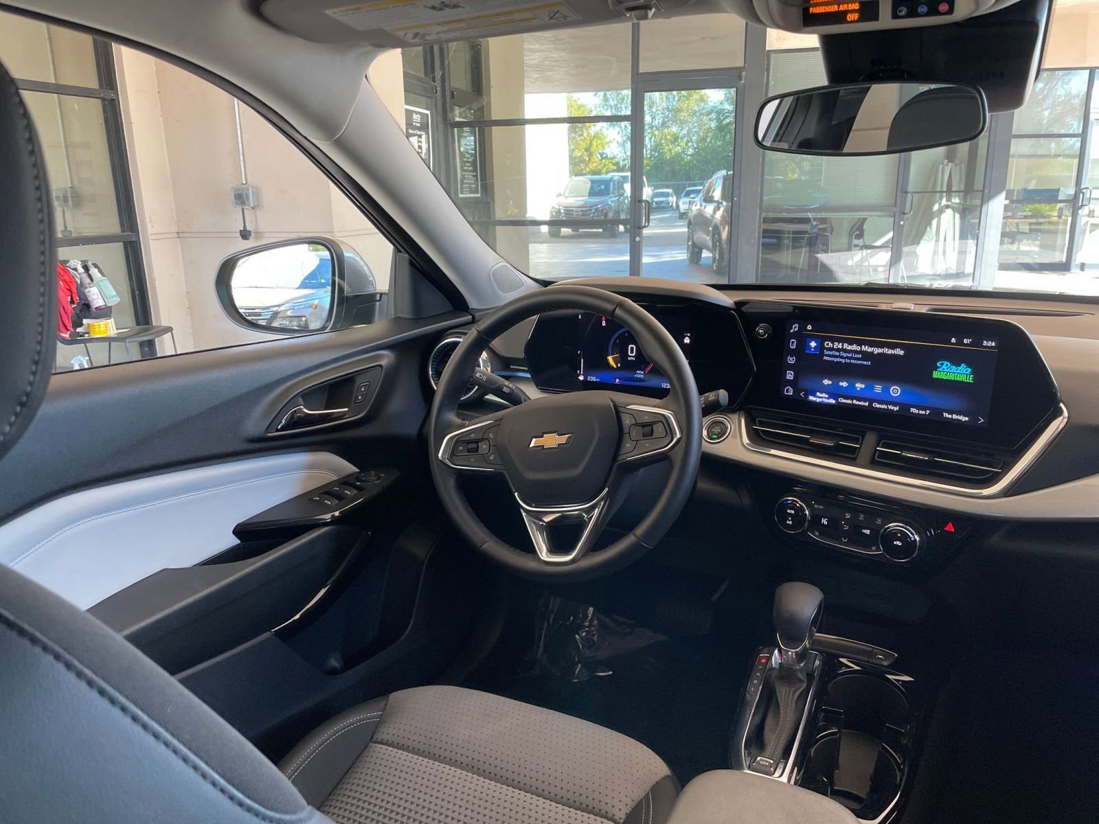 Thumbnail: 2025 Chevrolet Trax - 29