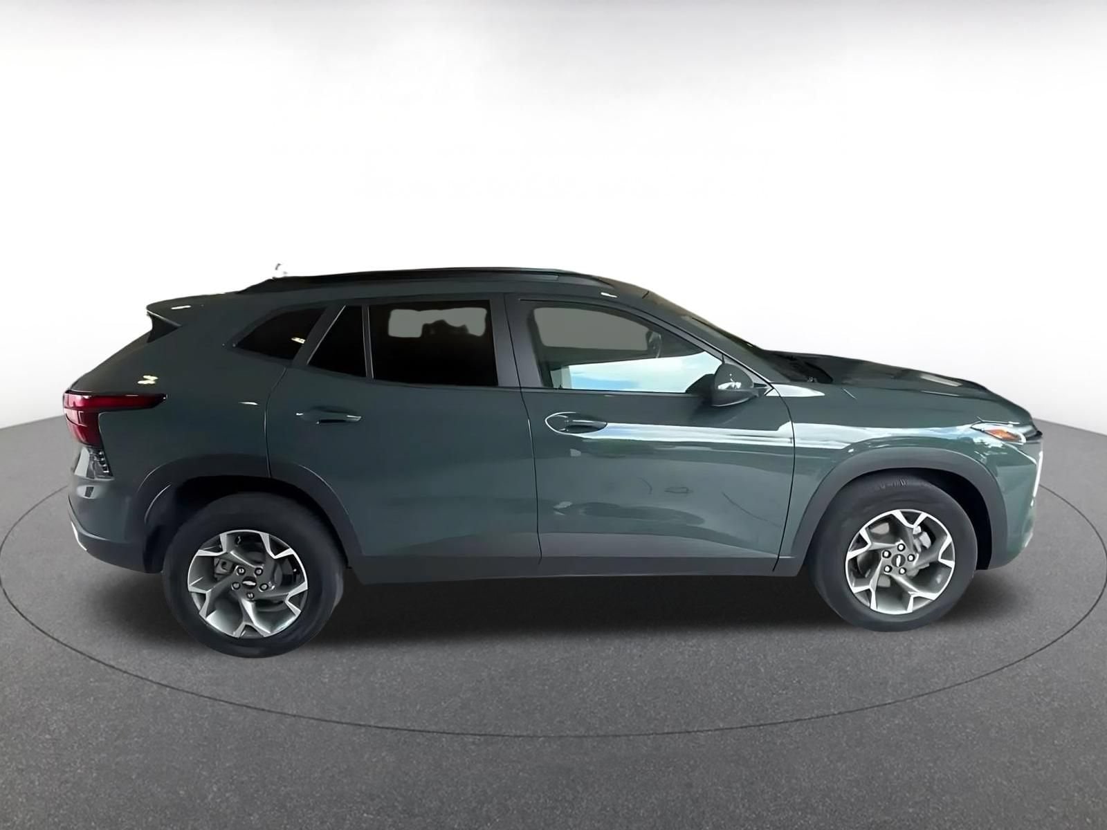 Thumbnail: 2025 Chevrolet Trax - 16