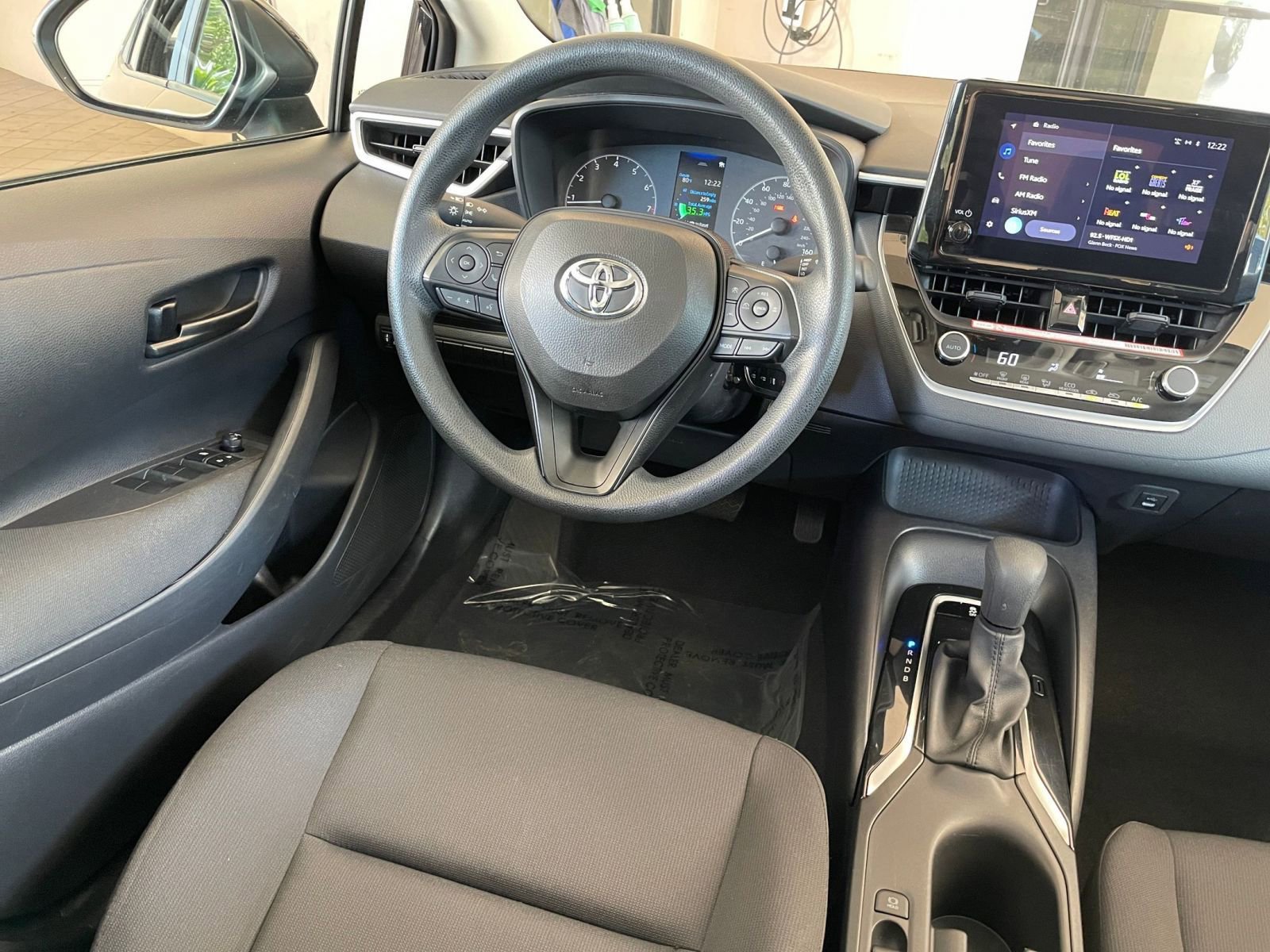 Thumbnail: 2025 Toyota Corolla - 33