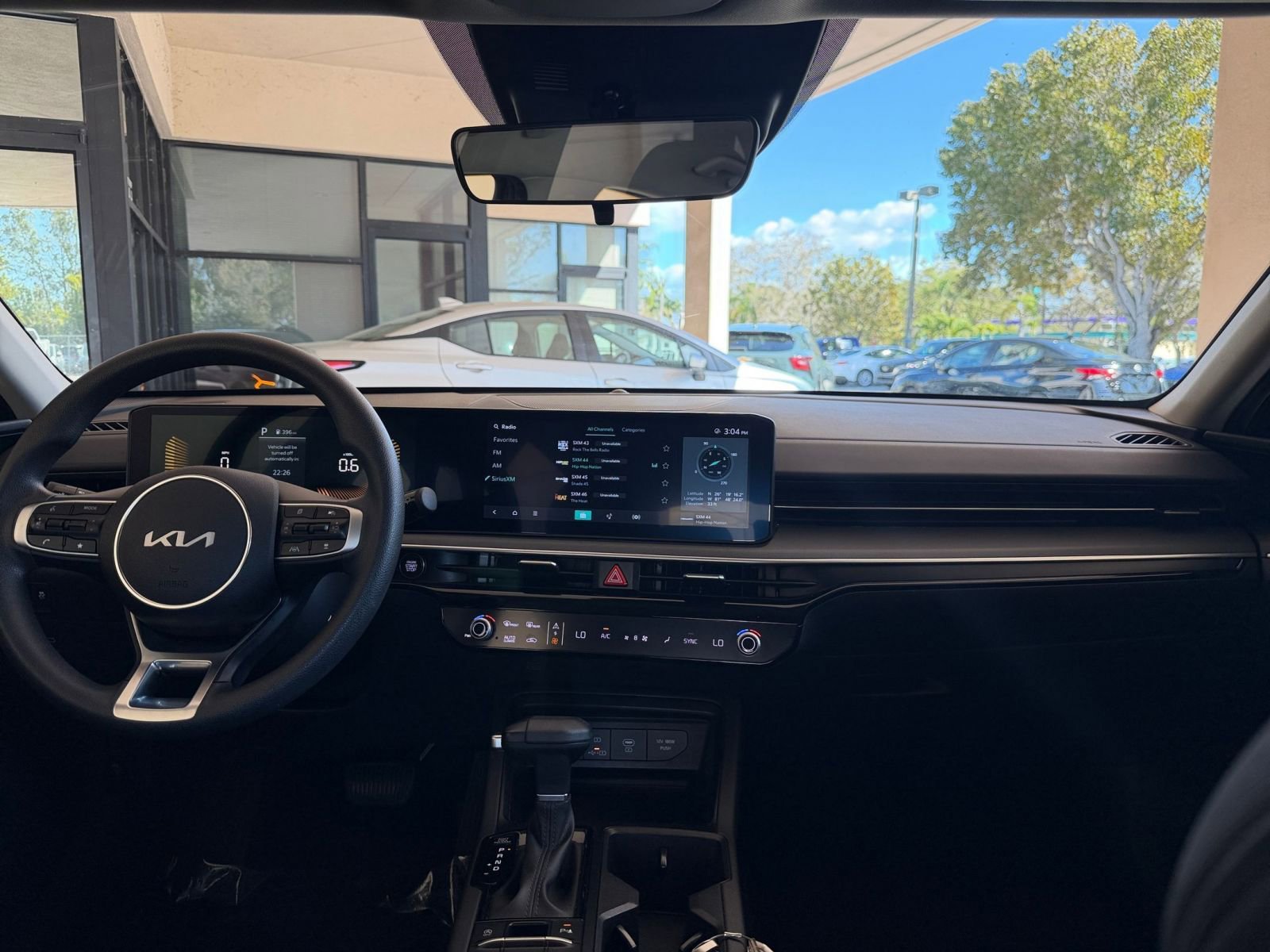 Thumbnail: 2025 Kia K5 - 32