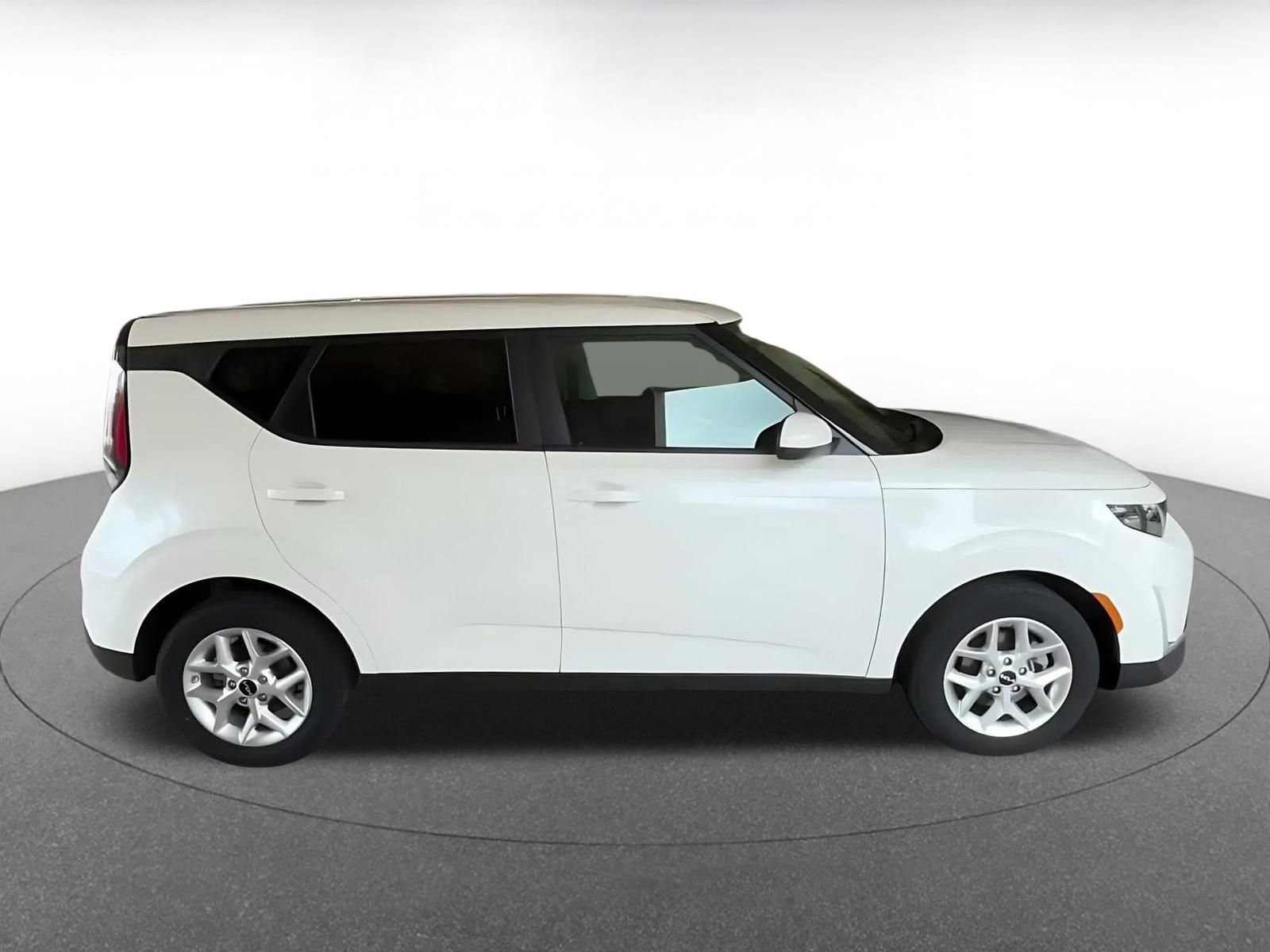 Thumbnail: 2025 Kia Soul - 16