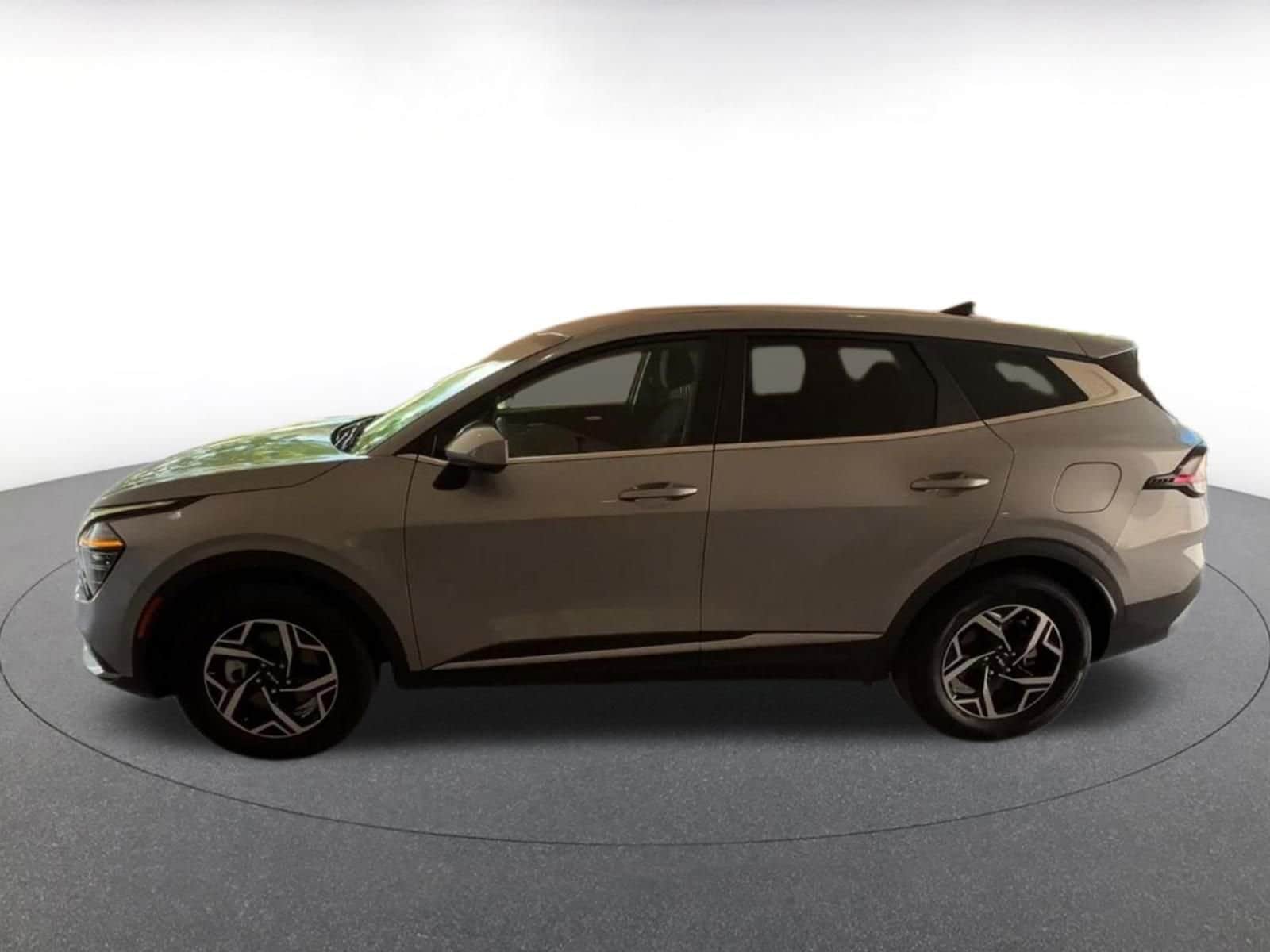Thumbnail: 2025 Kia Sportage - 9