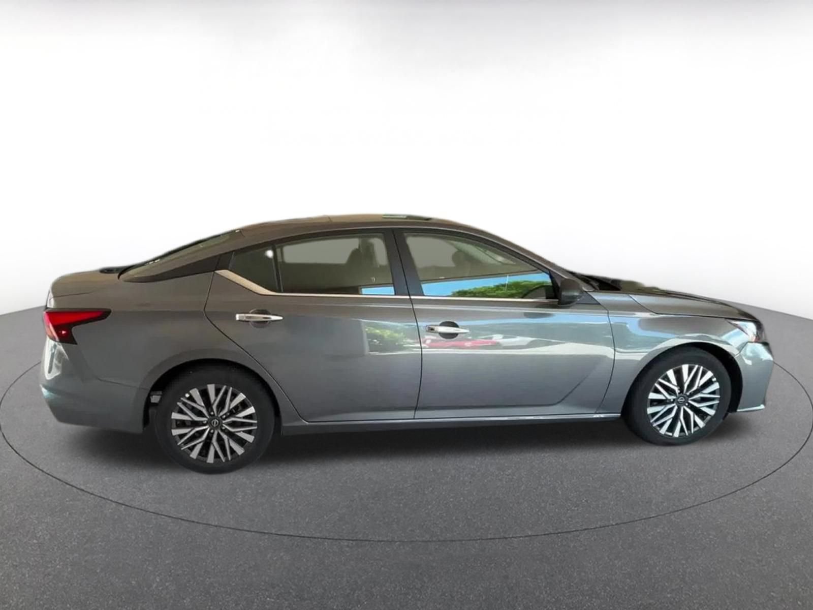 Thumbnail: 2025 Nissan Altima - 15