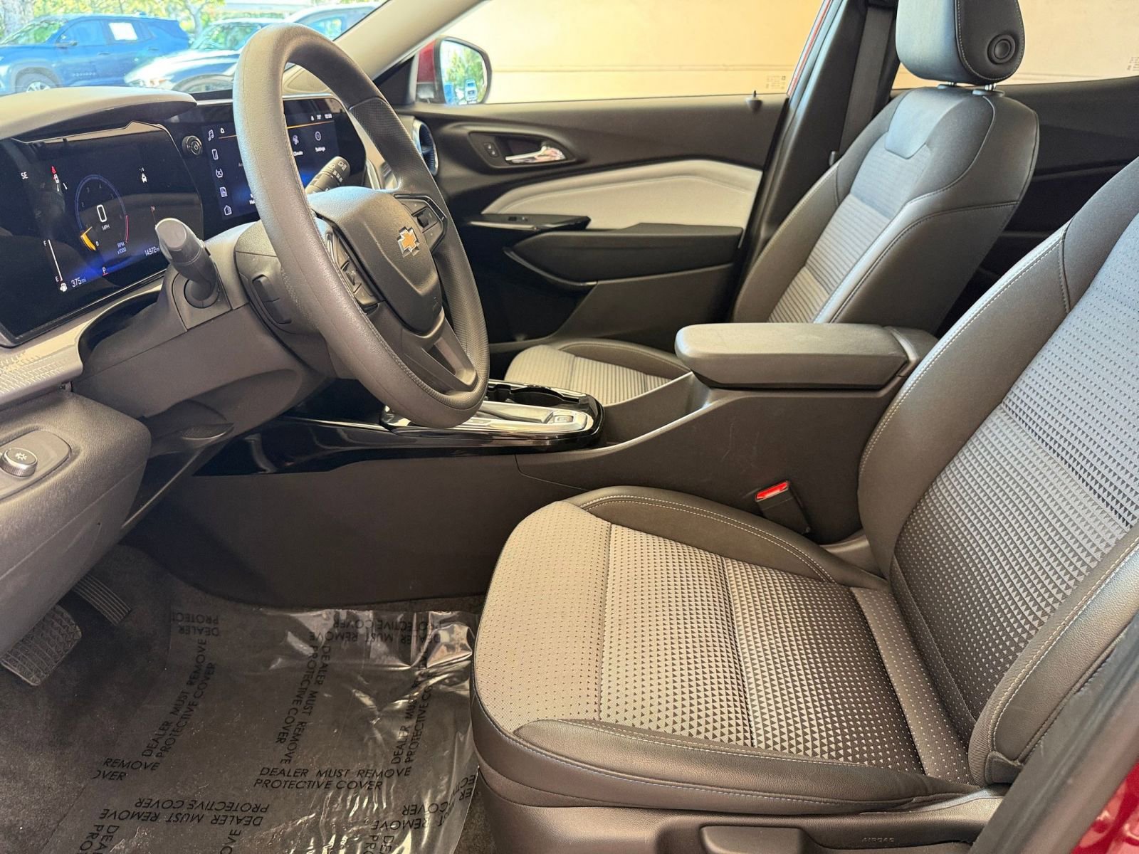 Thumbnail: 2025 Chevrolet Trax - 21