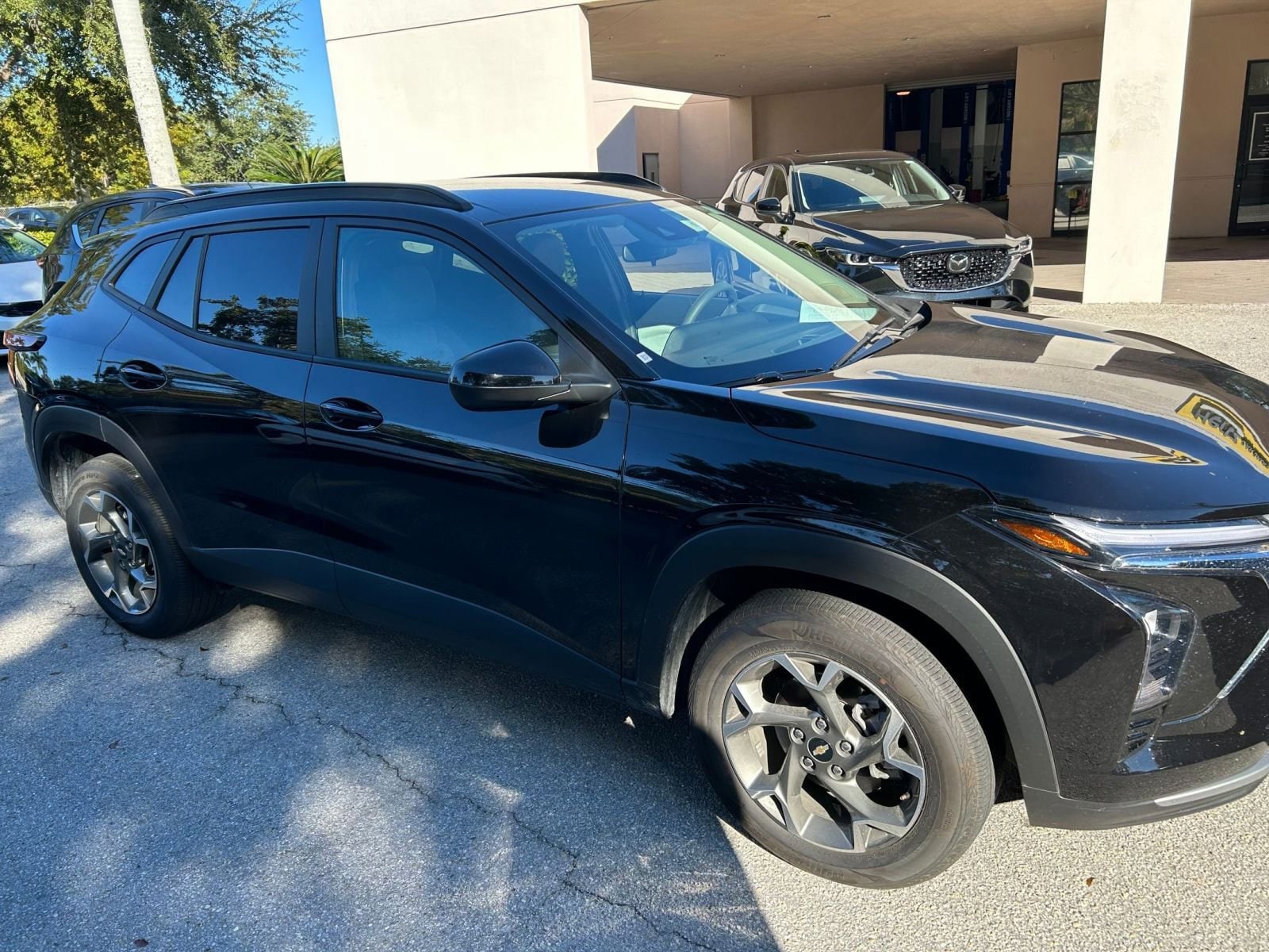 Thumbnail: 2025 Chevrolet Trax - 2