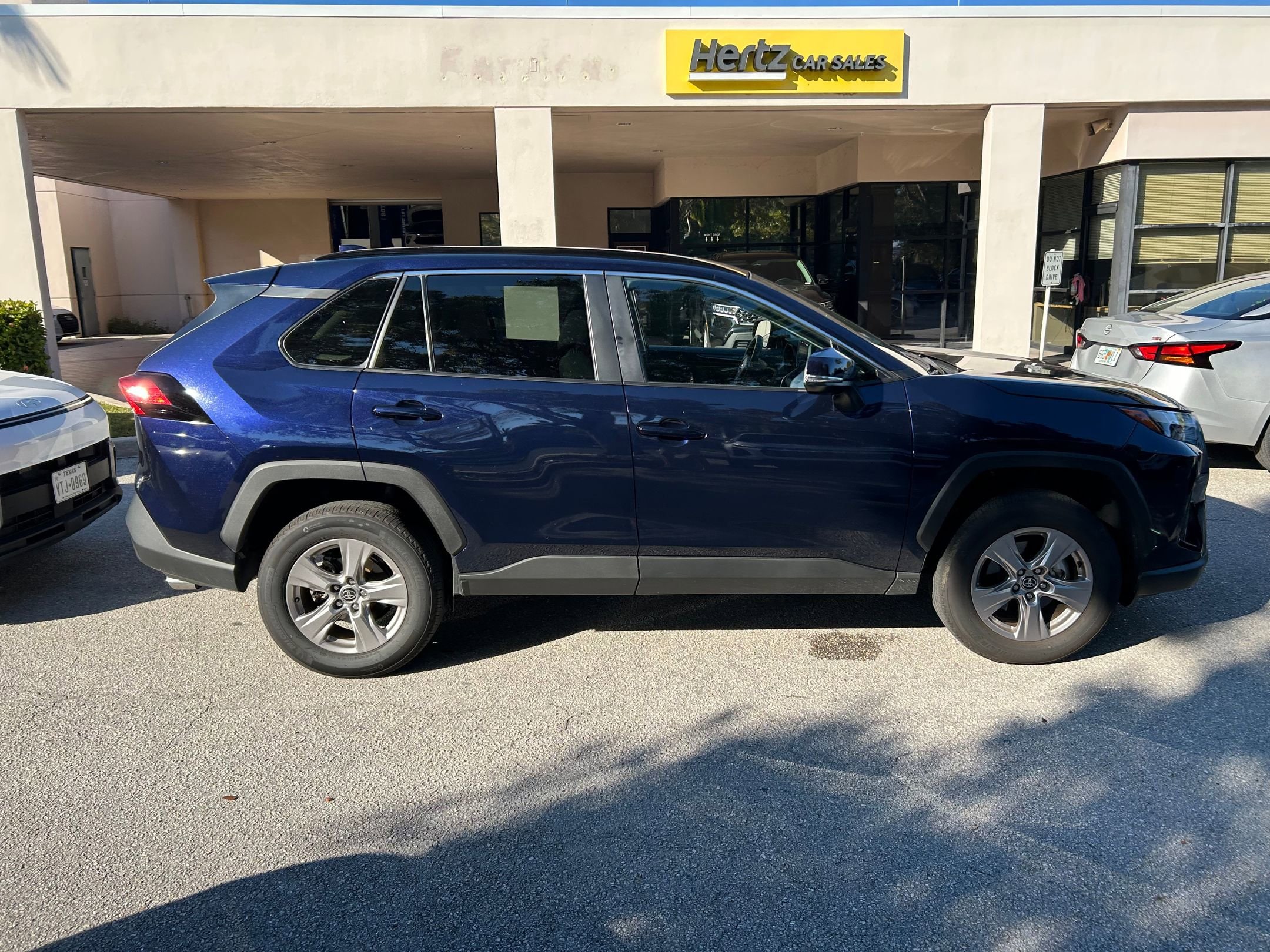 Thumbnail: 2025 Toyota RAV4 - 9