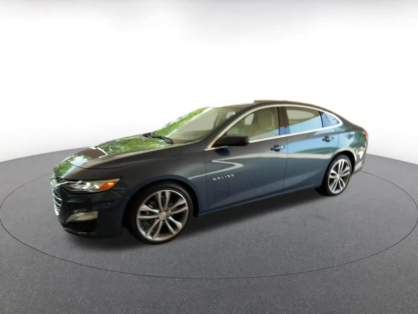 Thumbnail: 2024 Chevrolet Malibu - 8