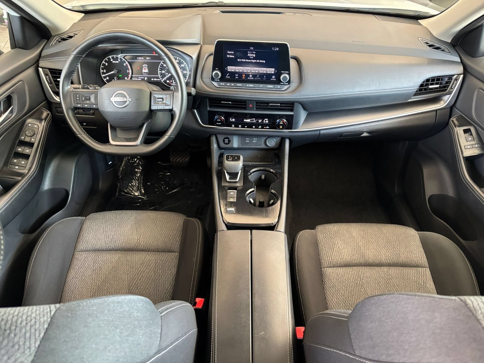 2025 Nissan Rogue SV - Photo 34