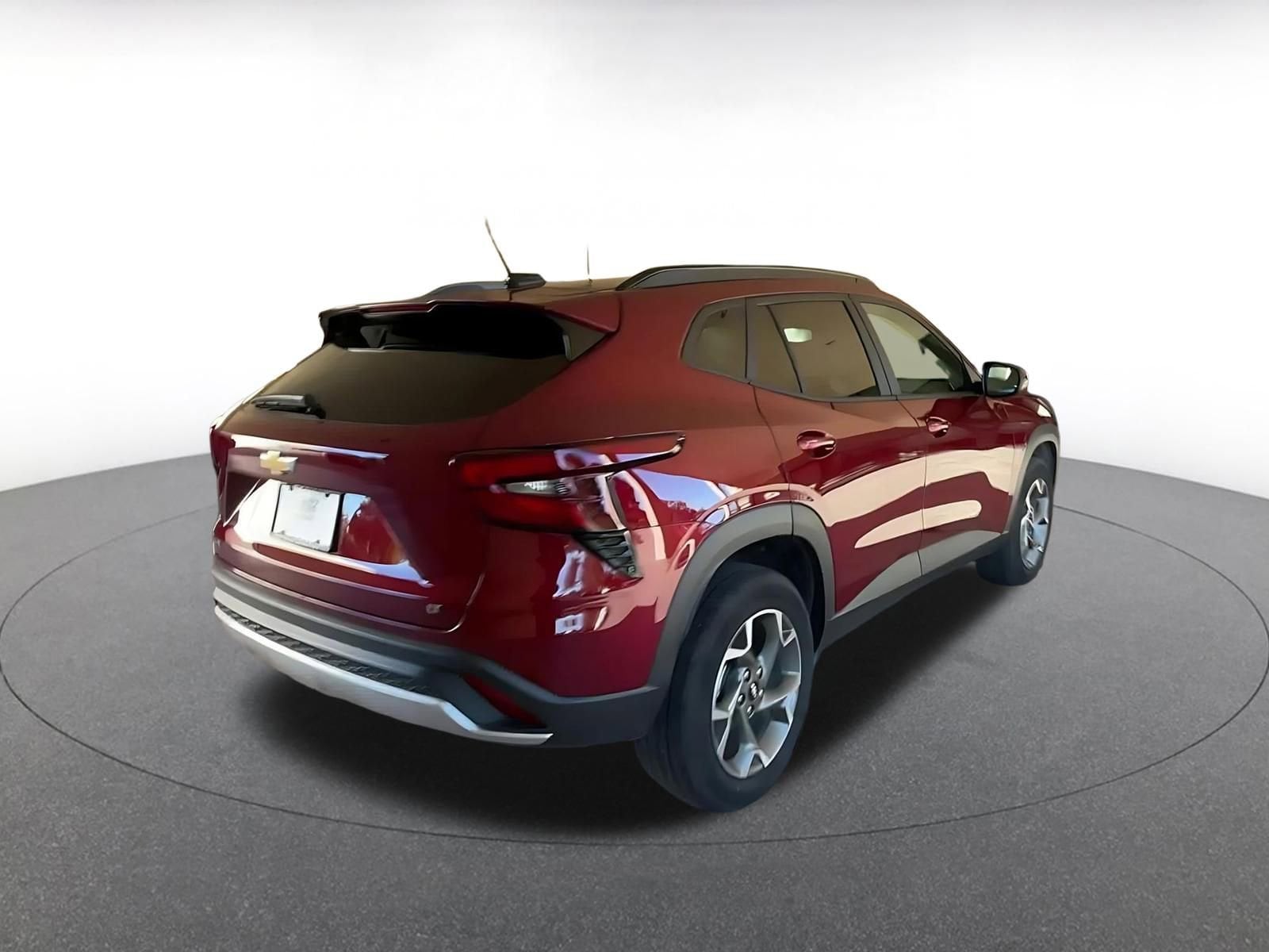 Thumbnail: 2025 Chevrolet Trax - 14