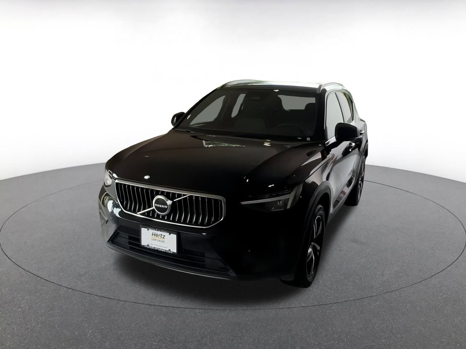 Thumbnail: 2024 Volvo XC40 - 16