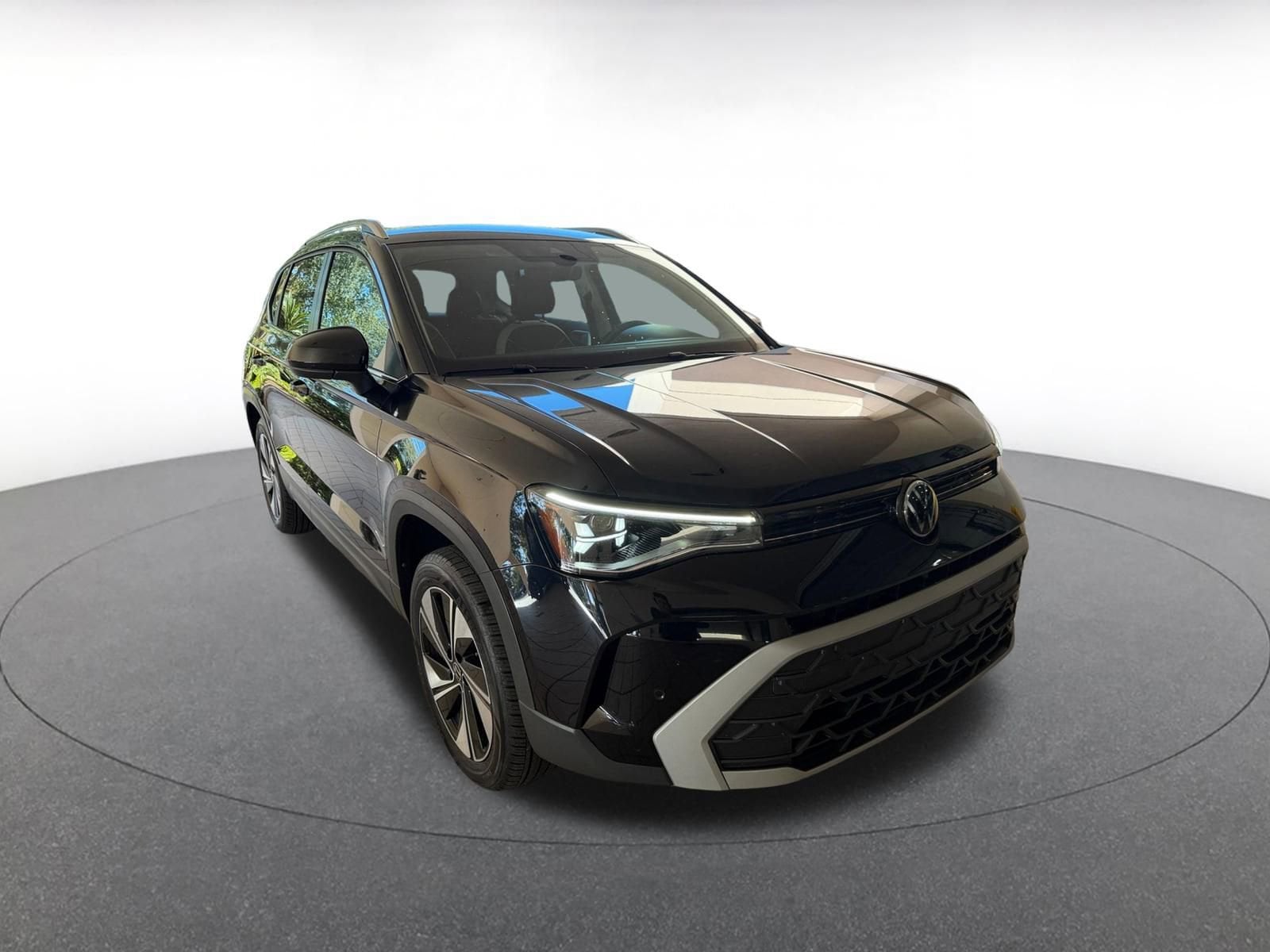 Thumbnail: 2025 Volkswagen Taos - 1