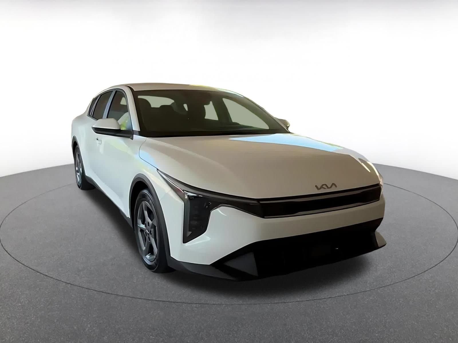 Thumbnail: 2025 Kia K4 - 3