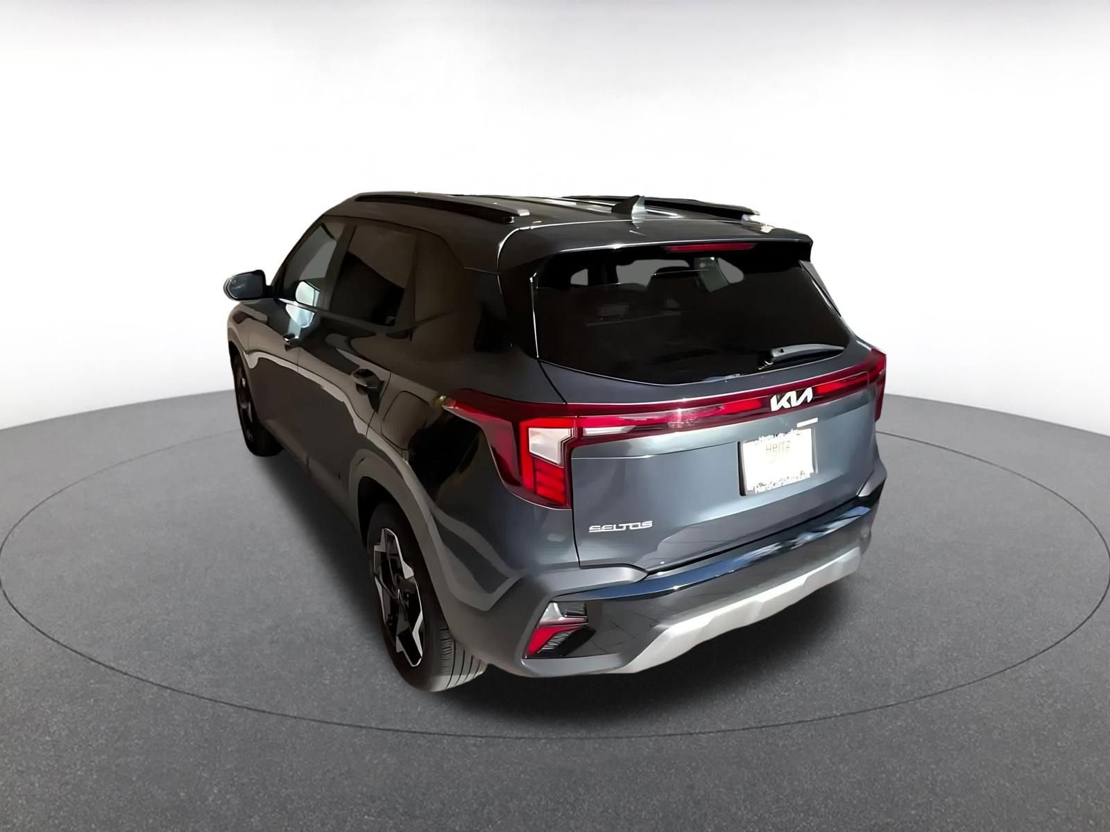 Thumbnail: 2025 Kia Seltos - 10