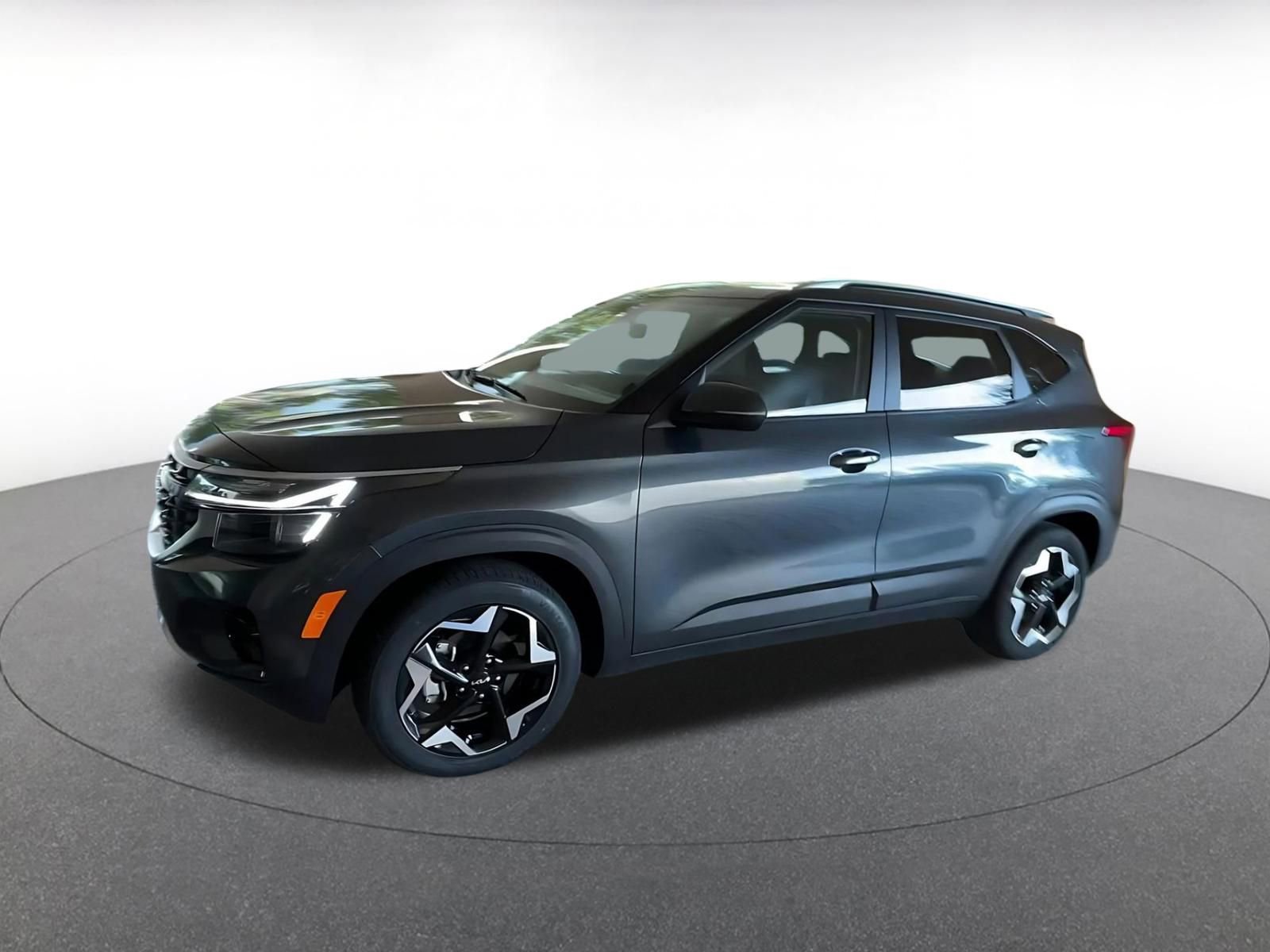 Thumbnail: 2025 Kia Seltos - 8