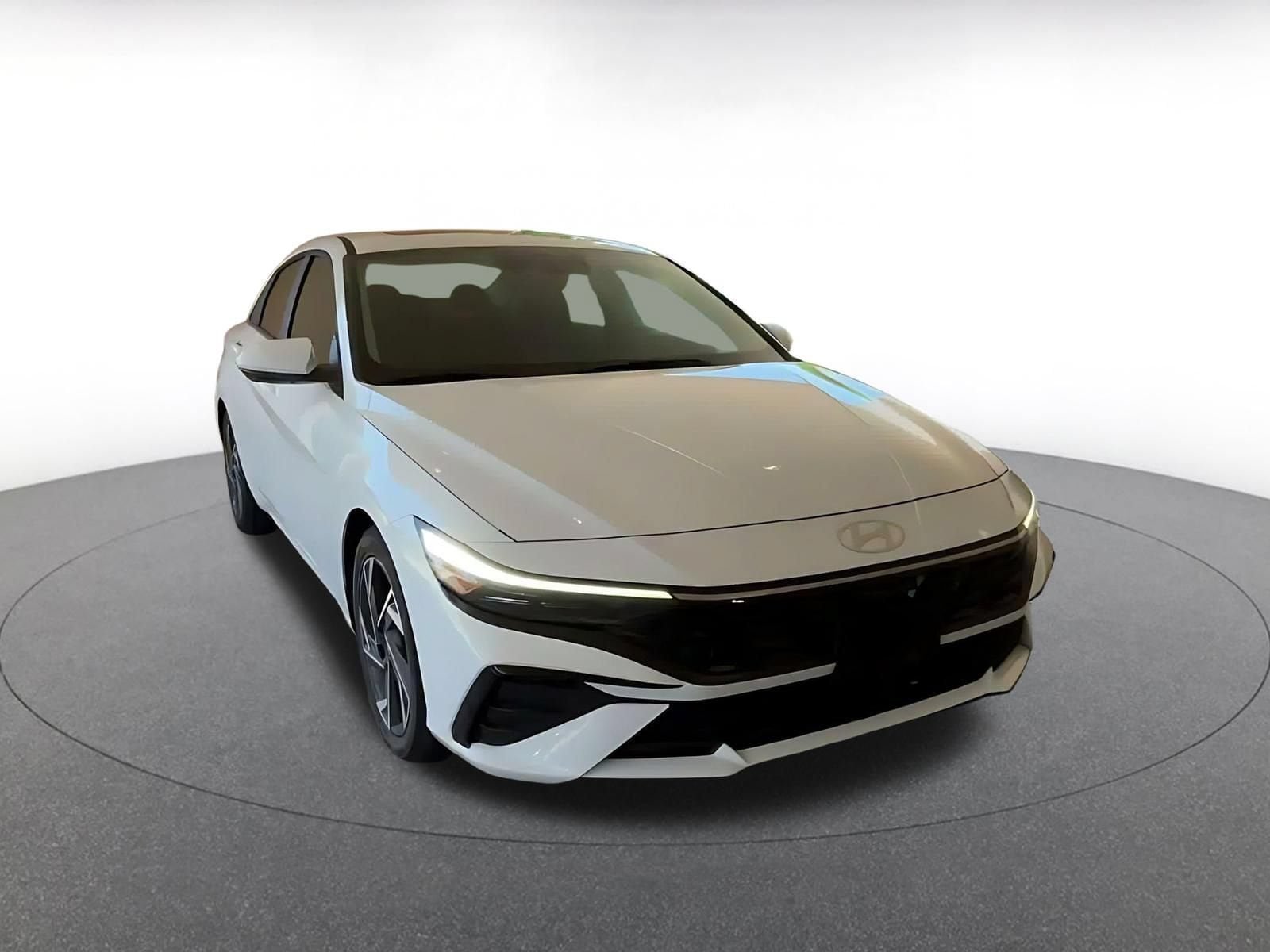 Thumbnail: 2025 Hyundai Elantra - 3