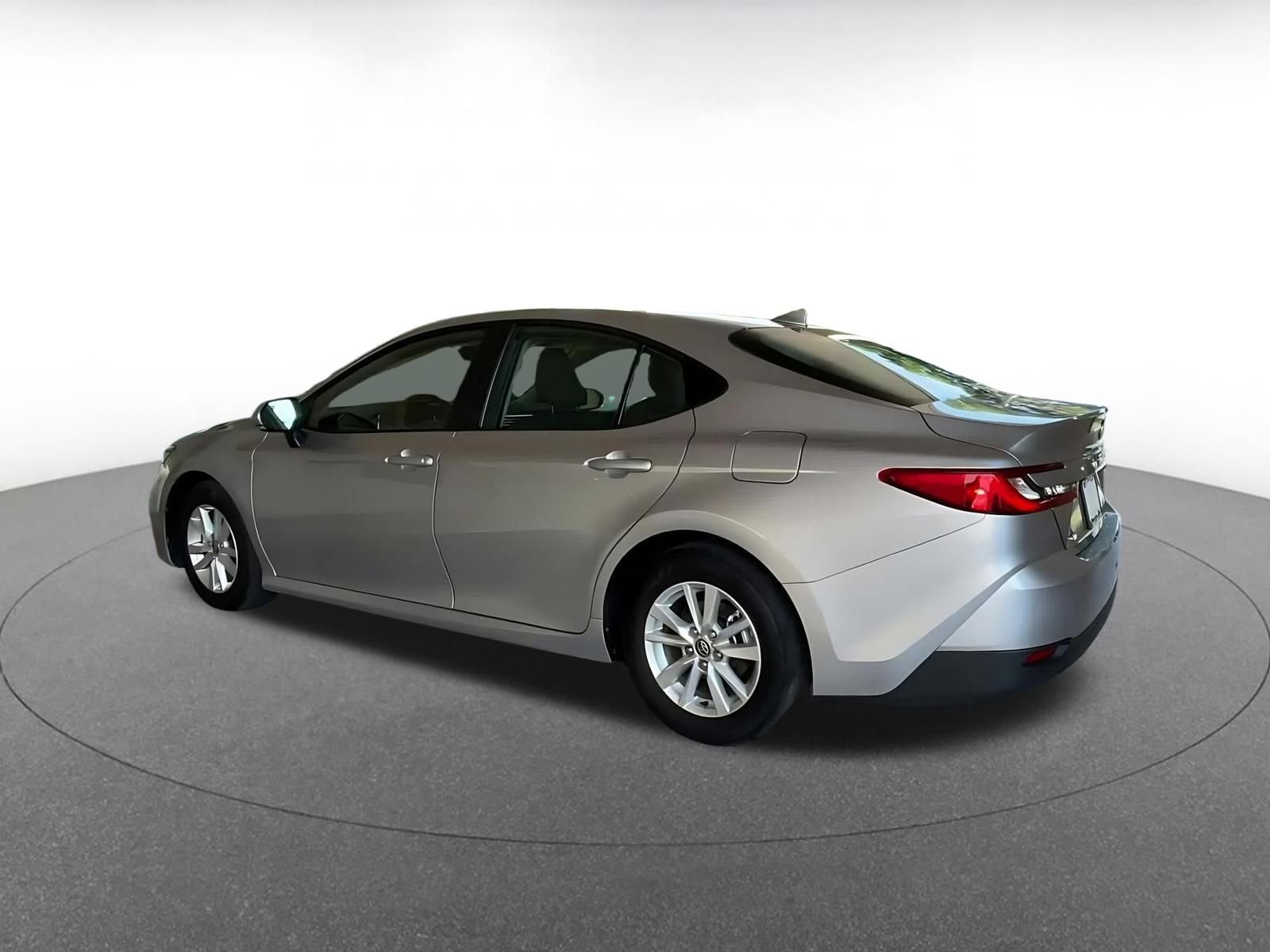 Thumbnail: 2025 Toyota Camry - 10