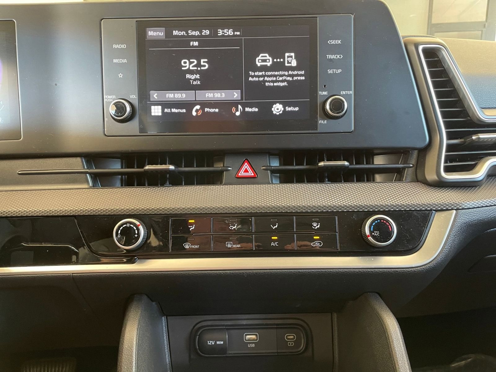 Thumbnail: 2025 Kia Sportage - 18