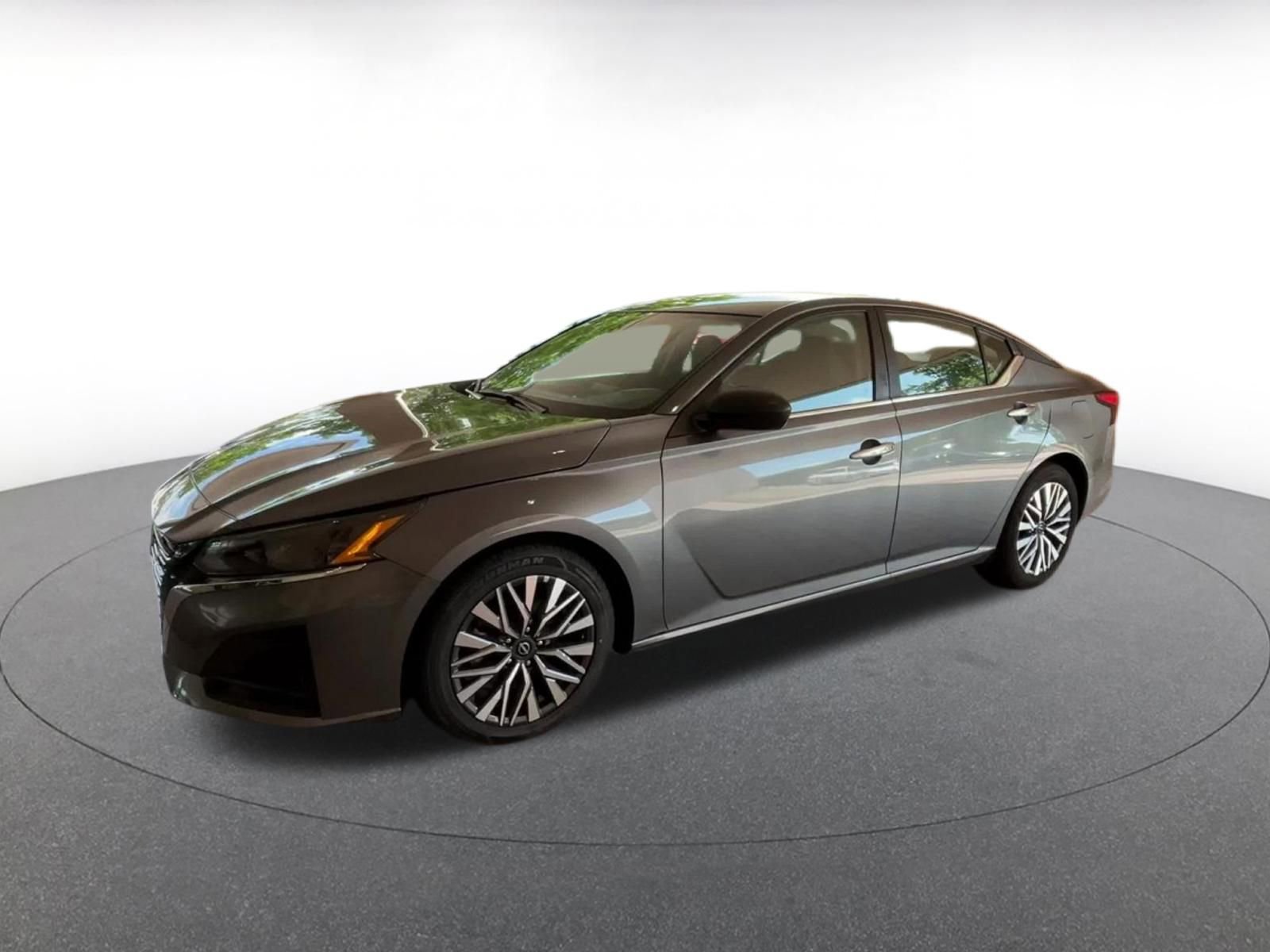 Thumbnail: 2025 Nissan Altima - 7