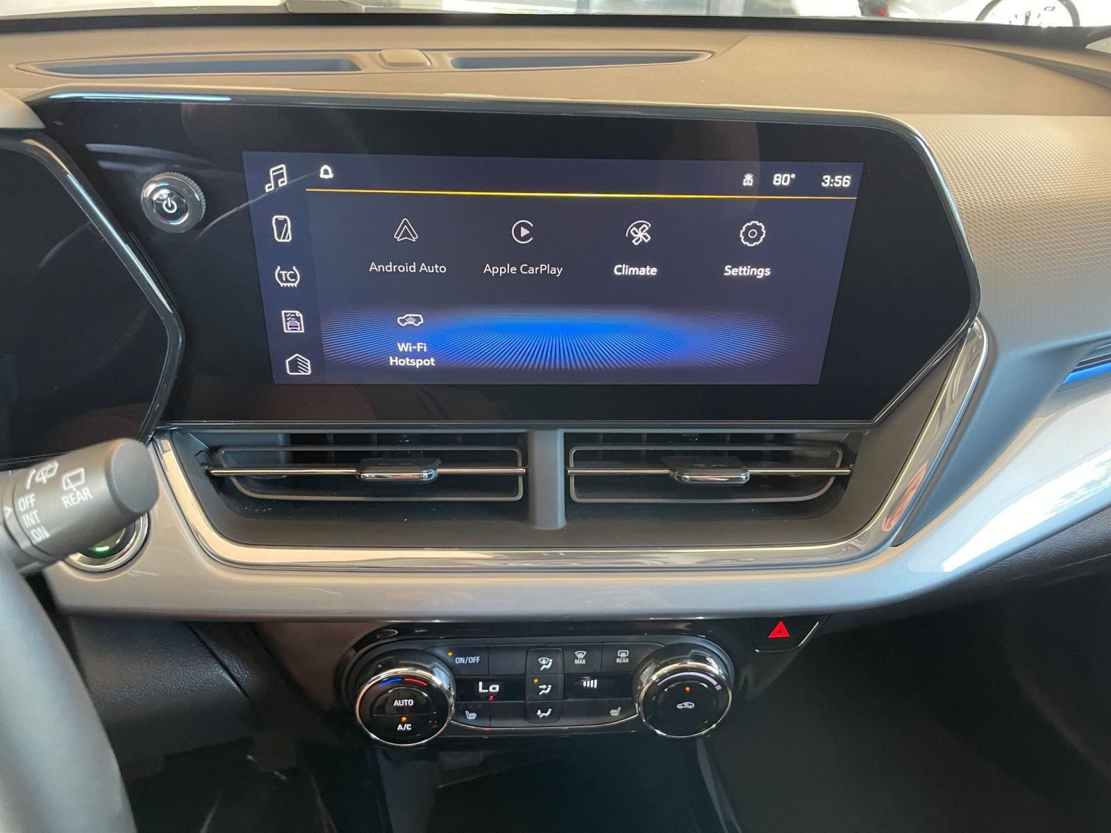 Thumbnail: 2025 Chevrolet Trax - 17