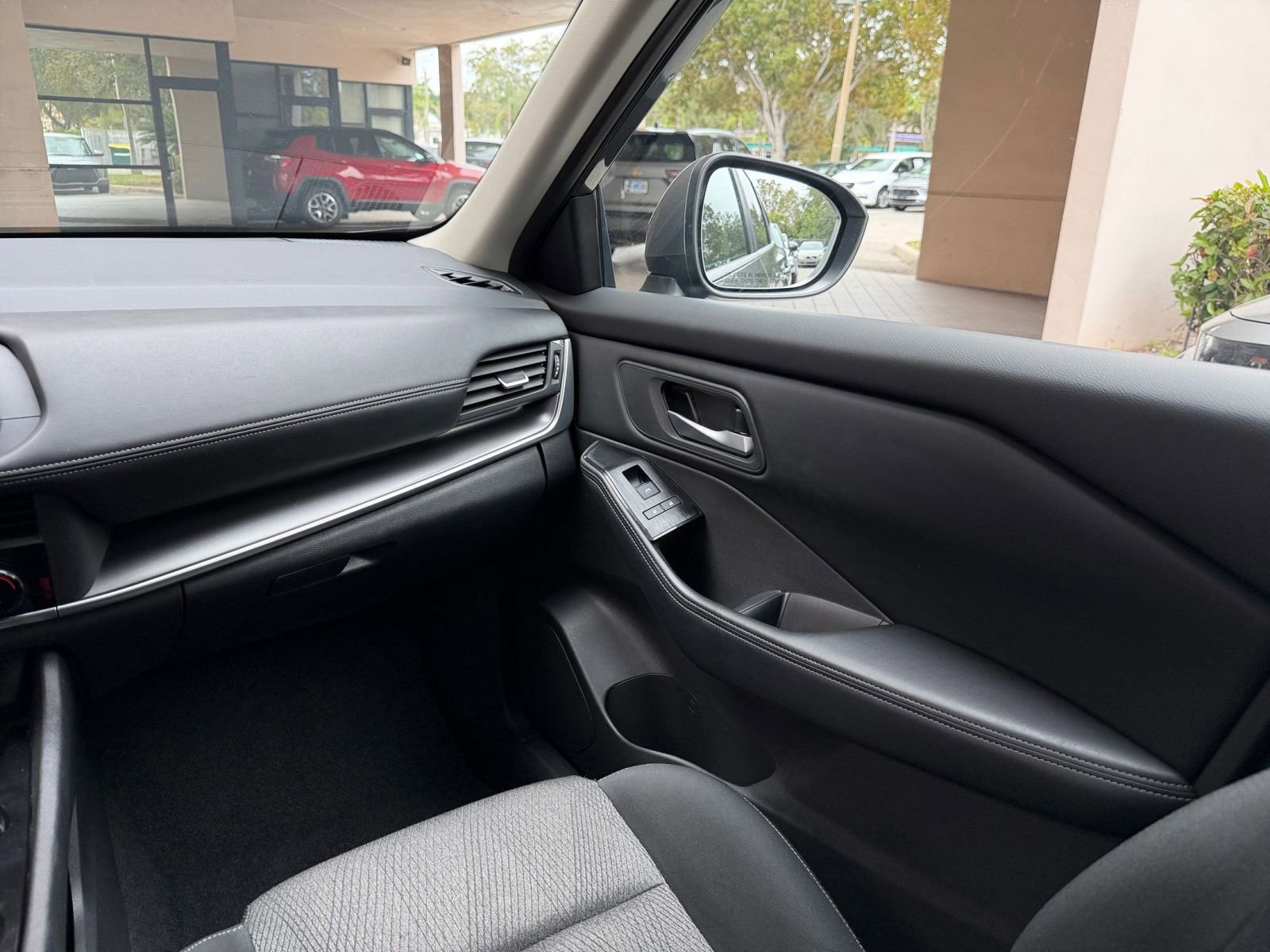 Thumbnail: 2025 Nissan Rogue - 31