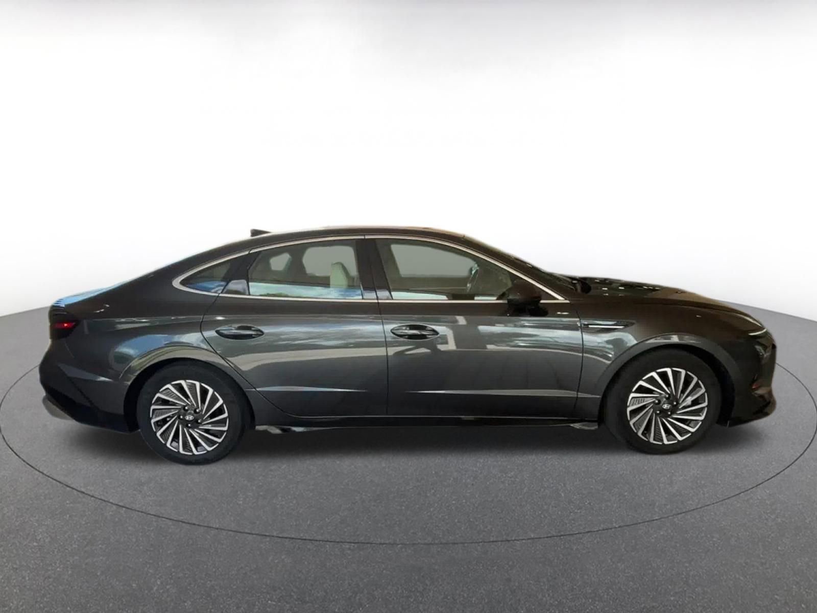 Thumbnail: 2025 Hyundai Sonata - 16