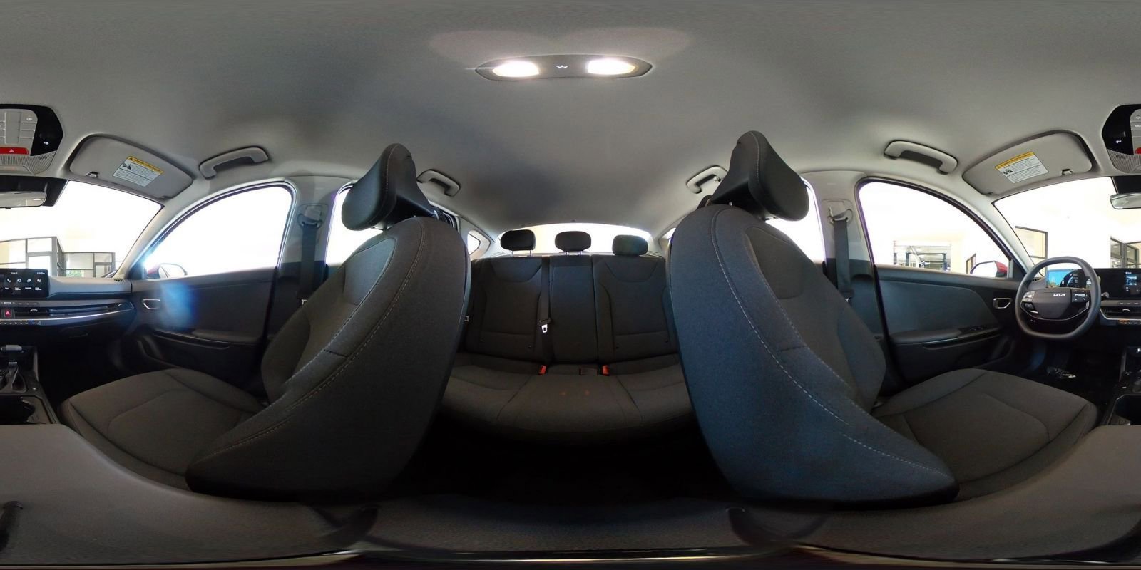 2025 Kia K4 LXS - Photo 41