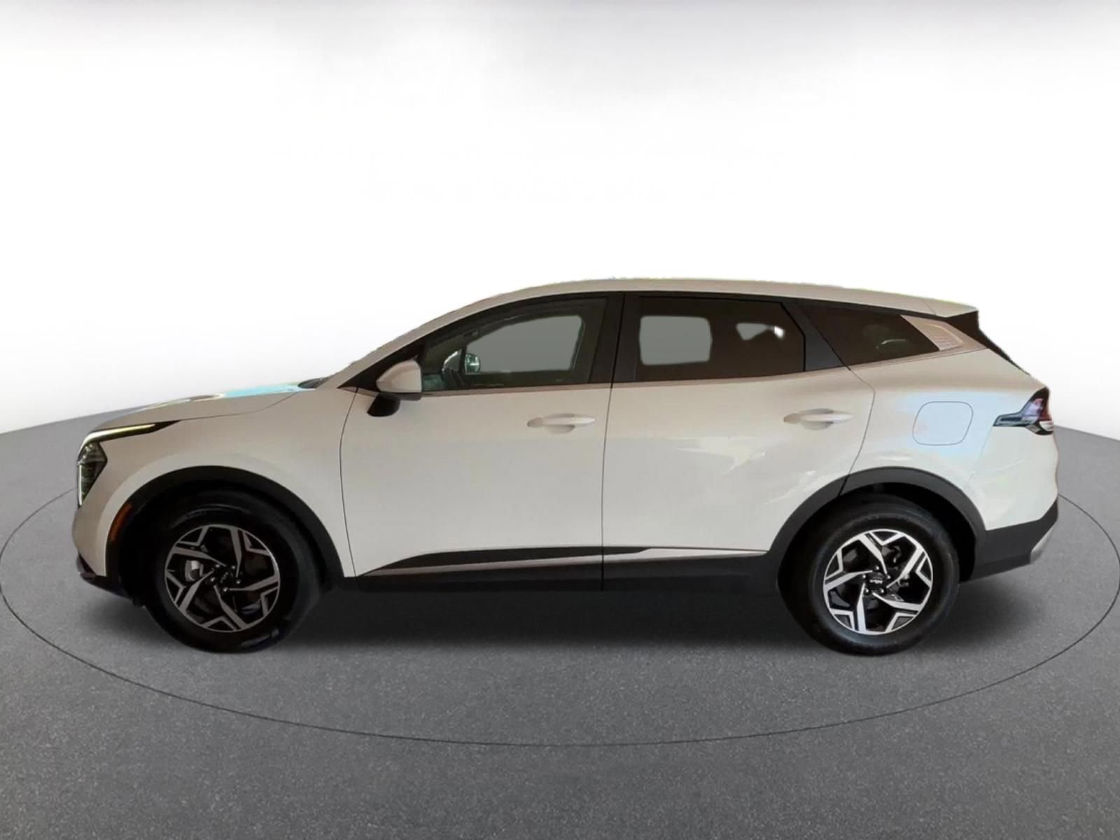 Thumbnail: 2025 Kia Sportage - 9