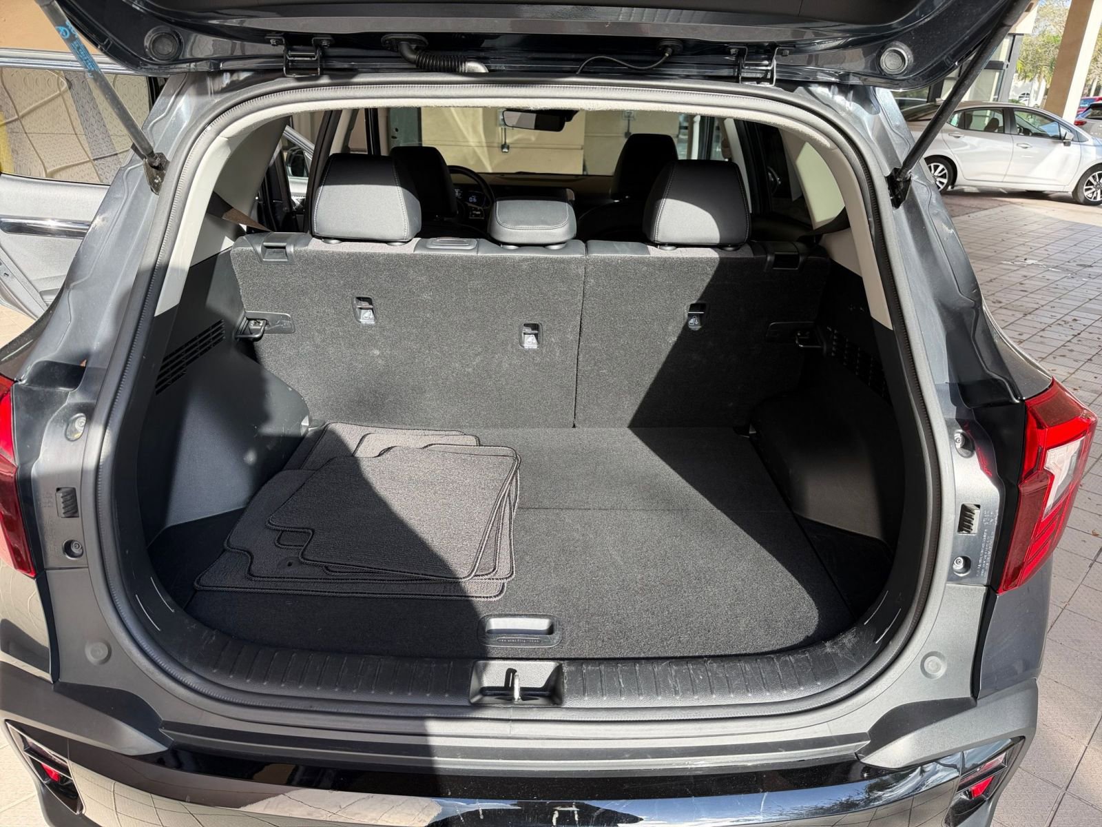 Thumbnail: 2025 Kia Seltos - 25