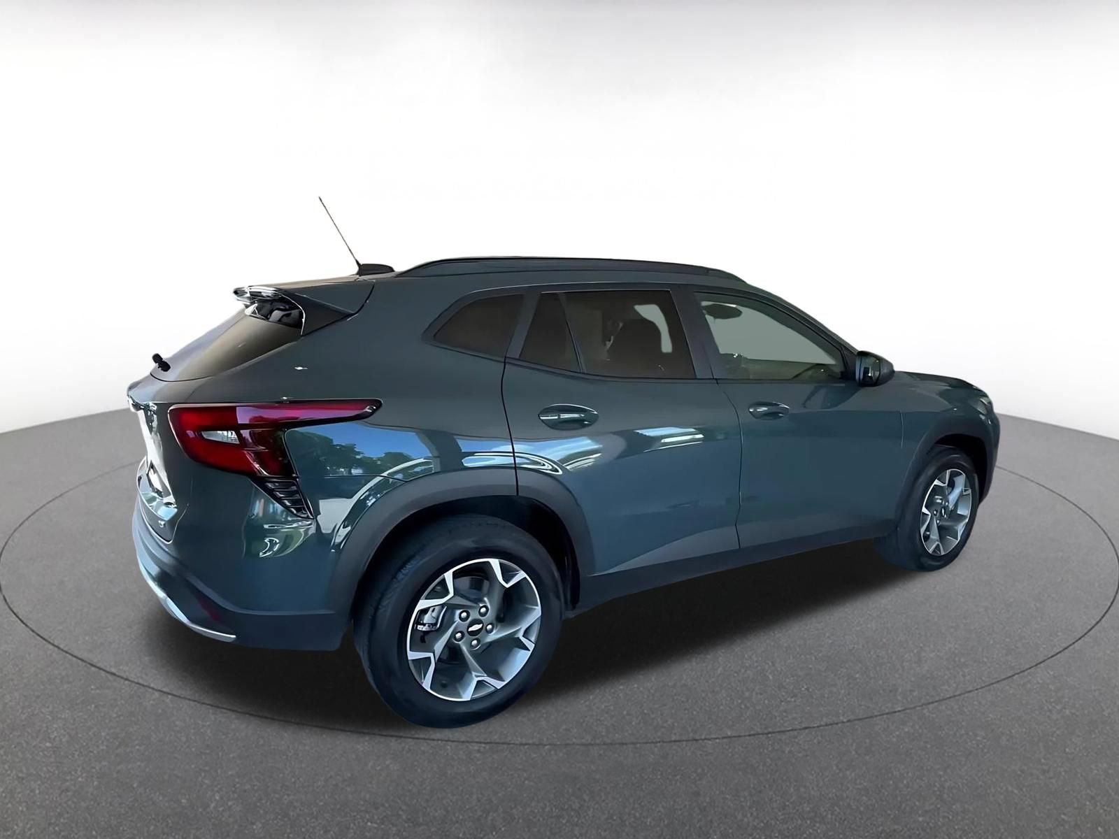 Thumbnail: 2025 Chevrolet Trax - 14