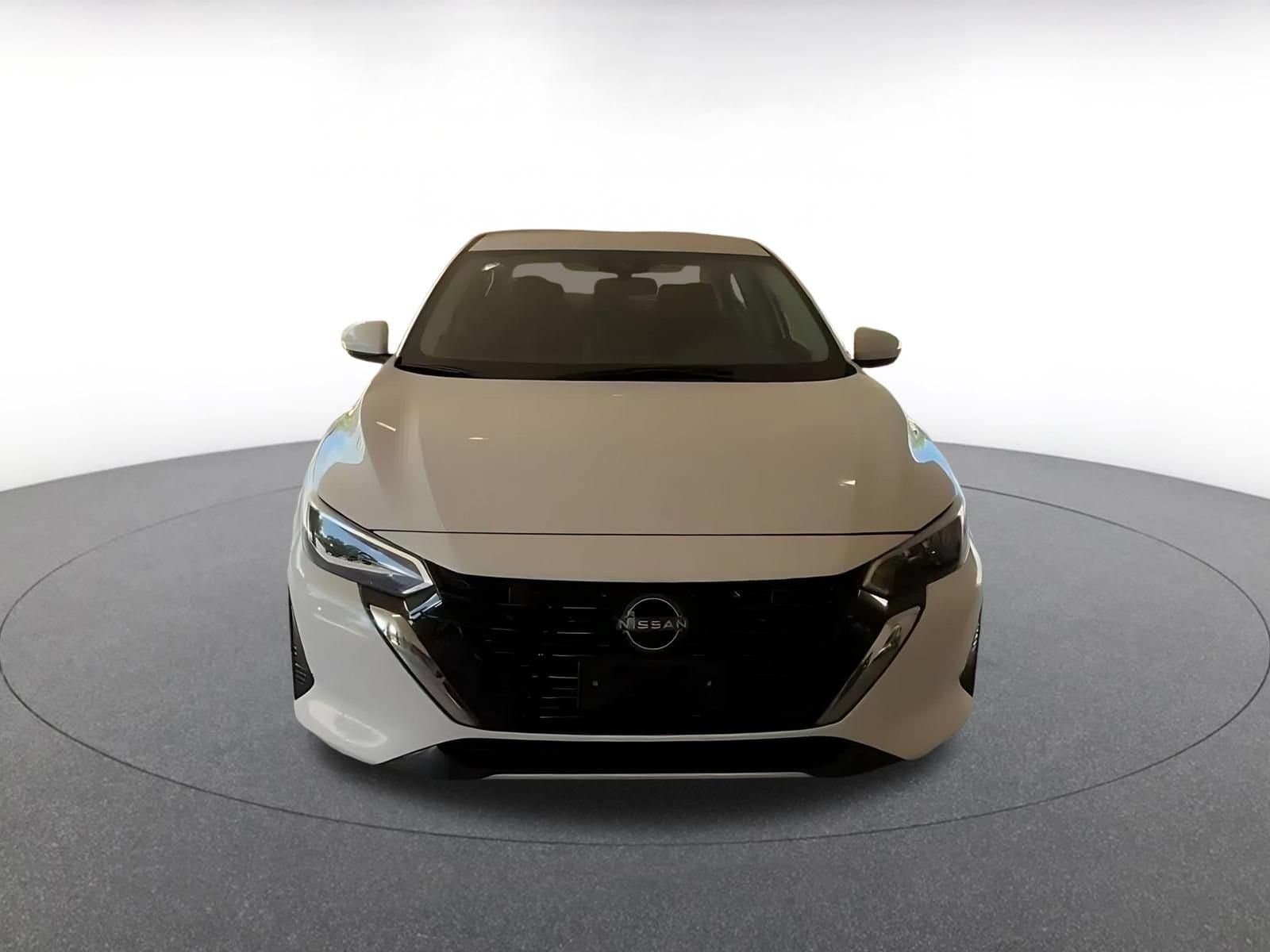 Thumbnail: 2025 Nissan Sentra - 10