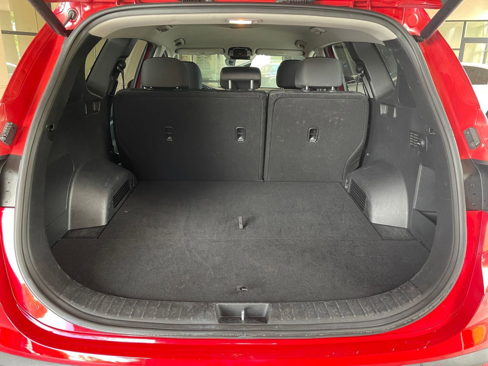 Thumbnail: 2023 Hyundai Santa Fe - 31