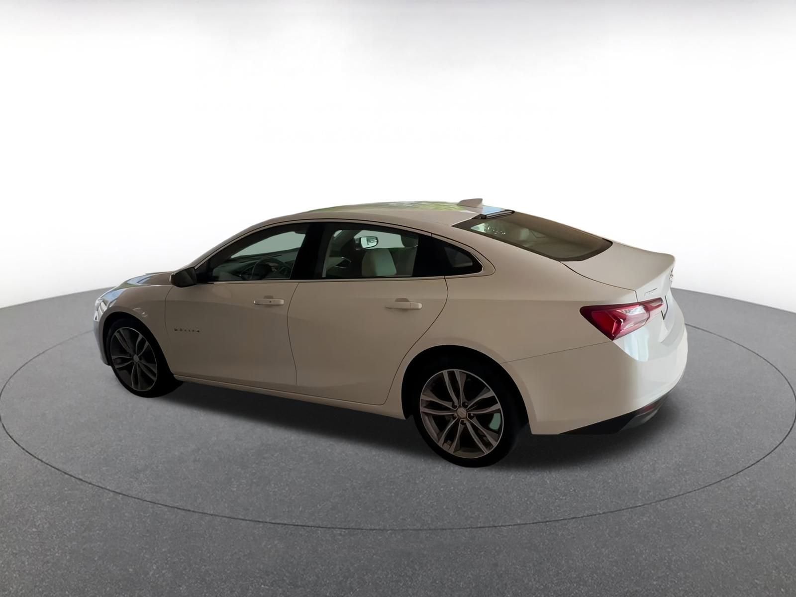 Thumbnail: 2024 Chevrolet Malibu - 10