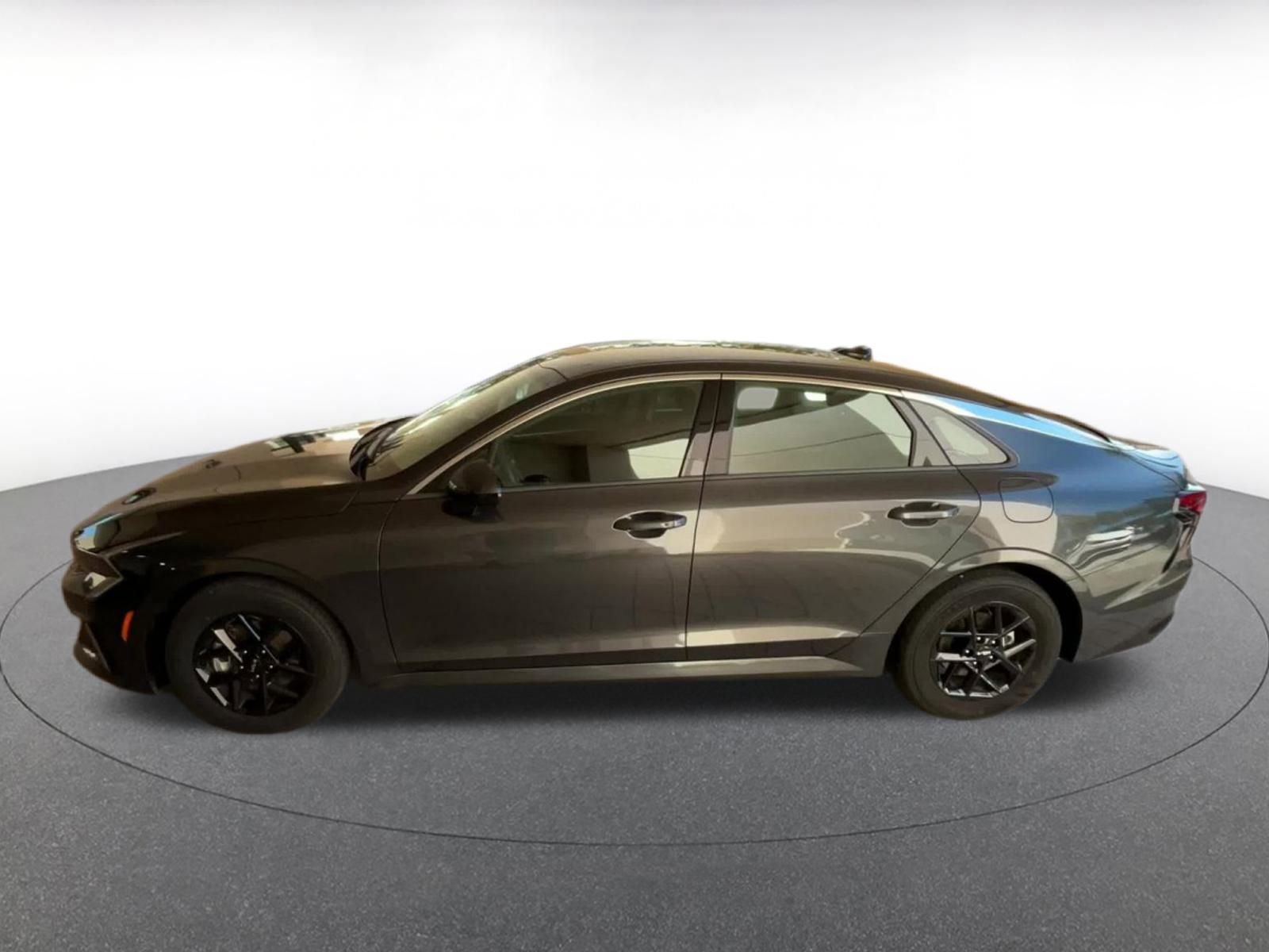 Thumbnail: 2025 Kia K5 - 9