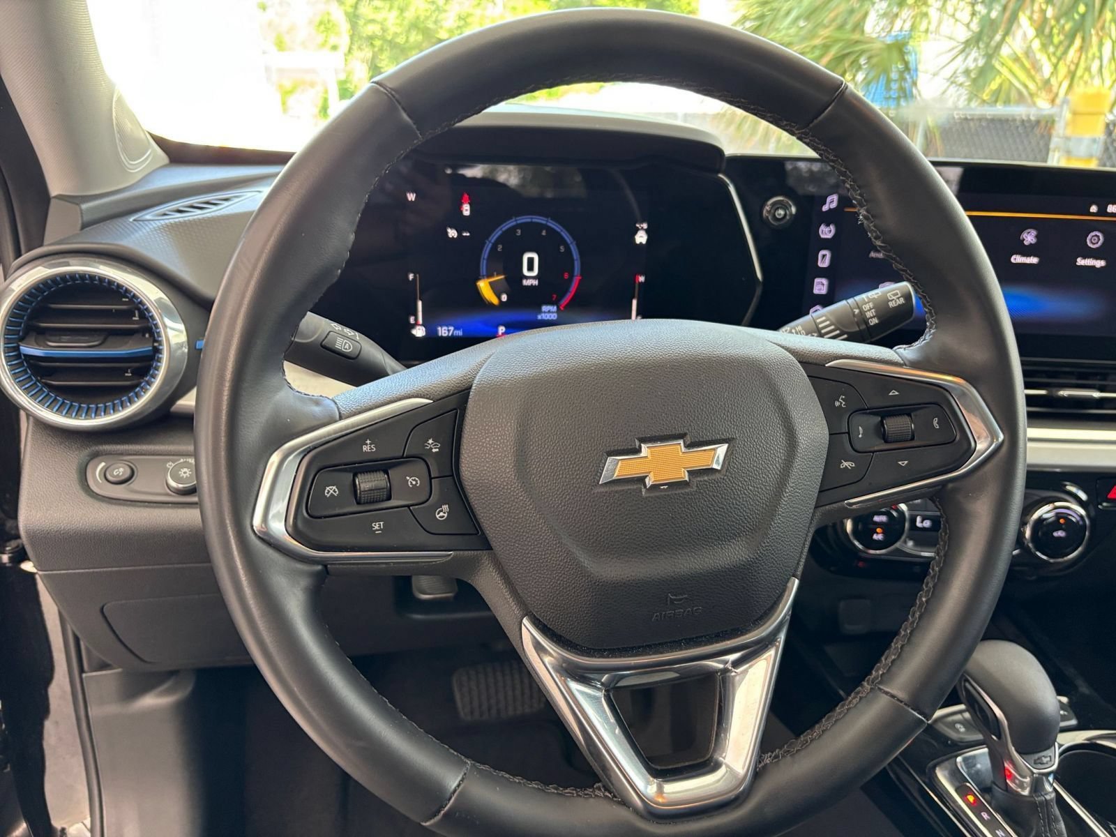 Thumbnail: 2025 Chevrolet Trax - 28