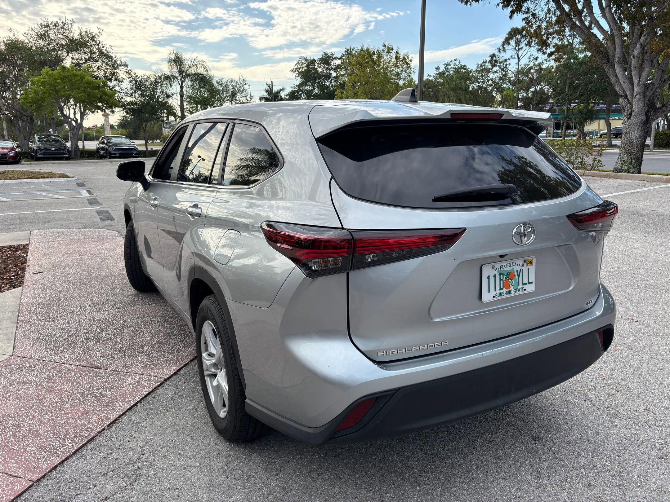 Thumbnail: 2025 Toyota Highlander - 7