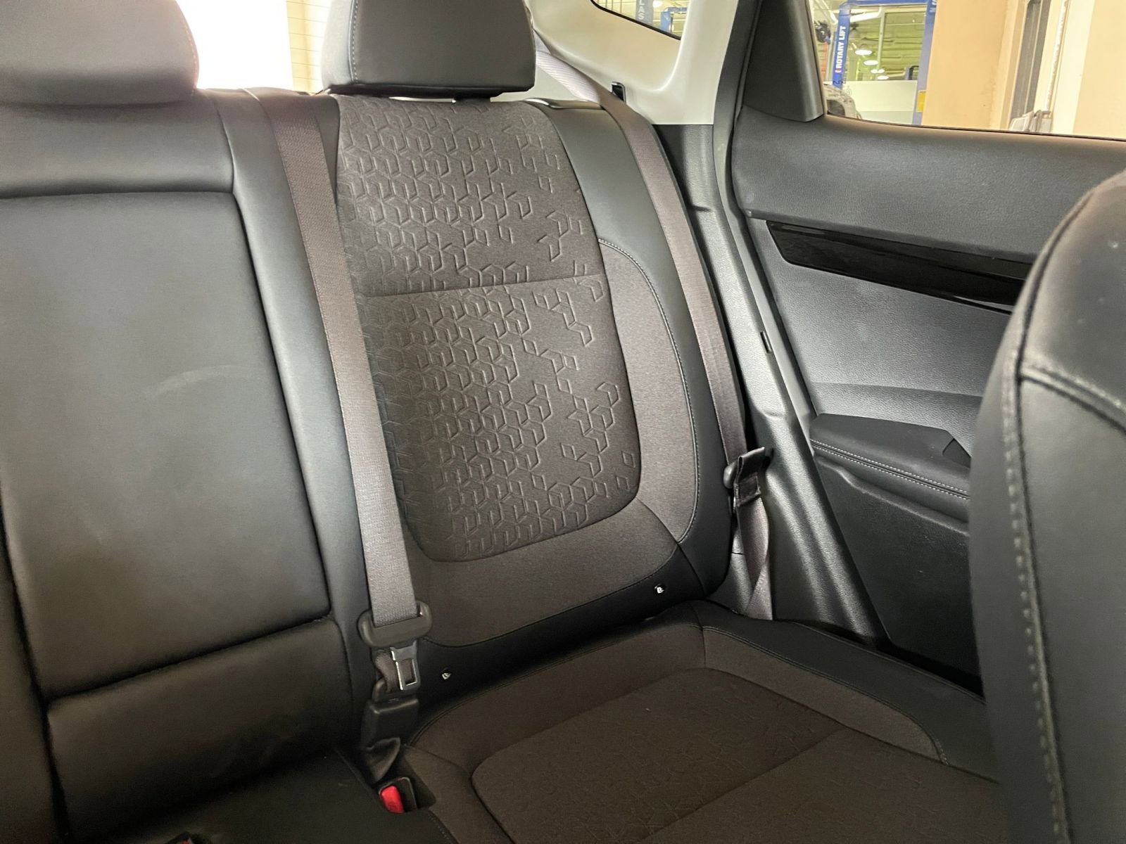 Thumbnail: 2025 Kia Seltos - 32