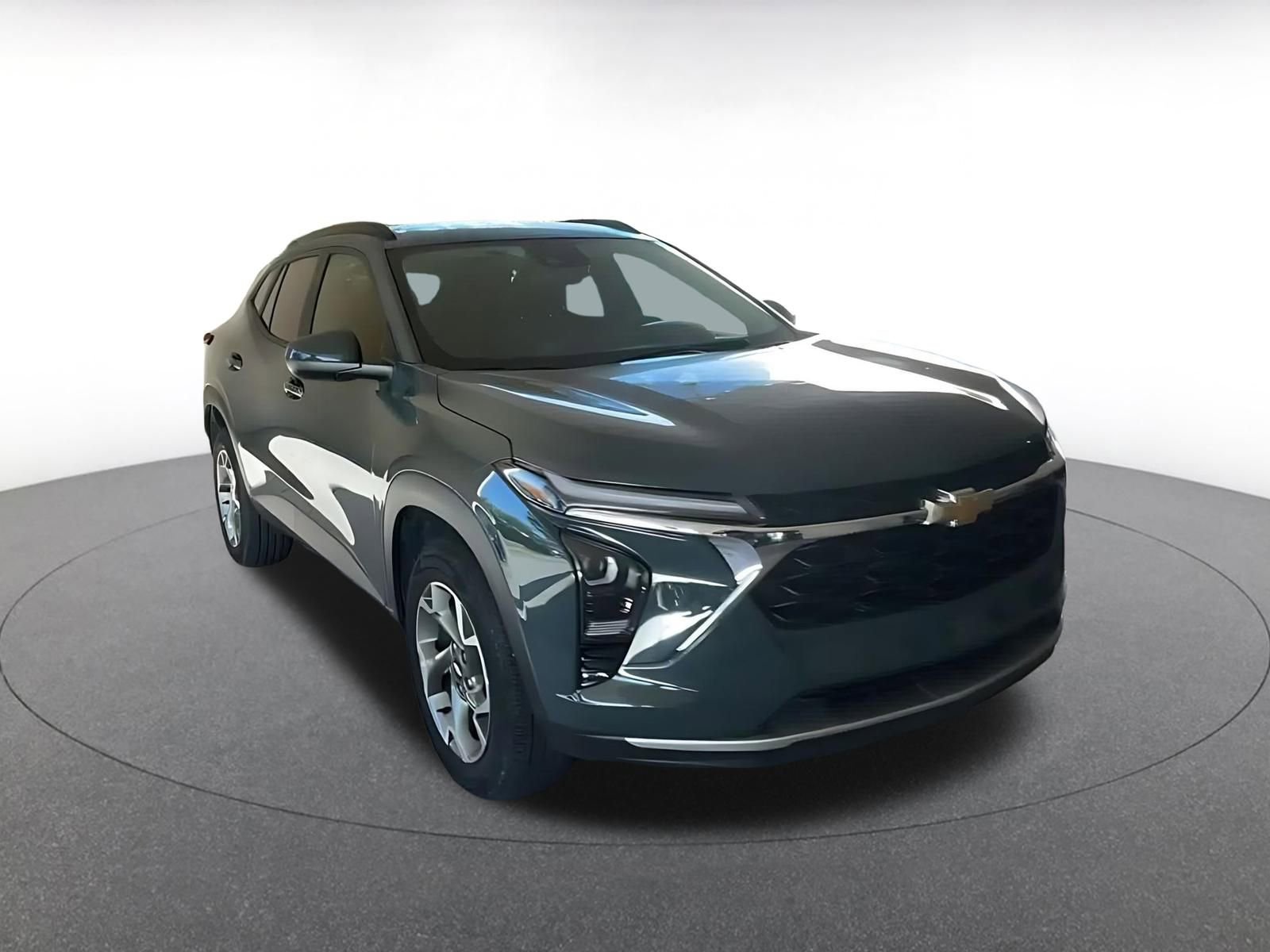 Thumbnail: 2025 Chevrolet Trax - 3